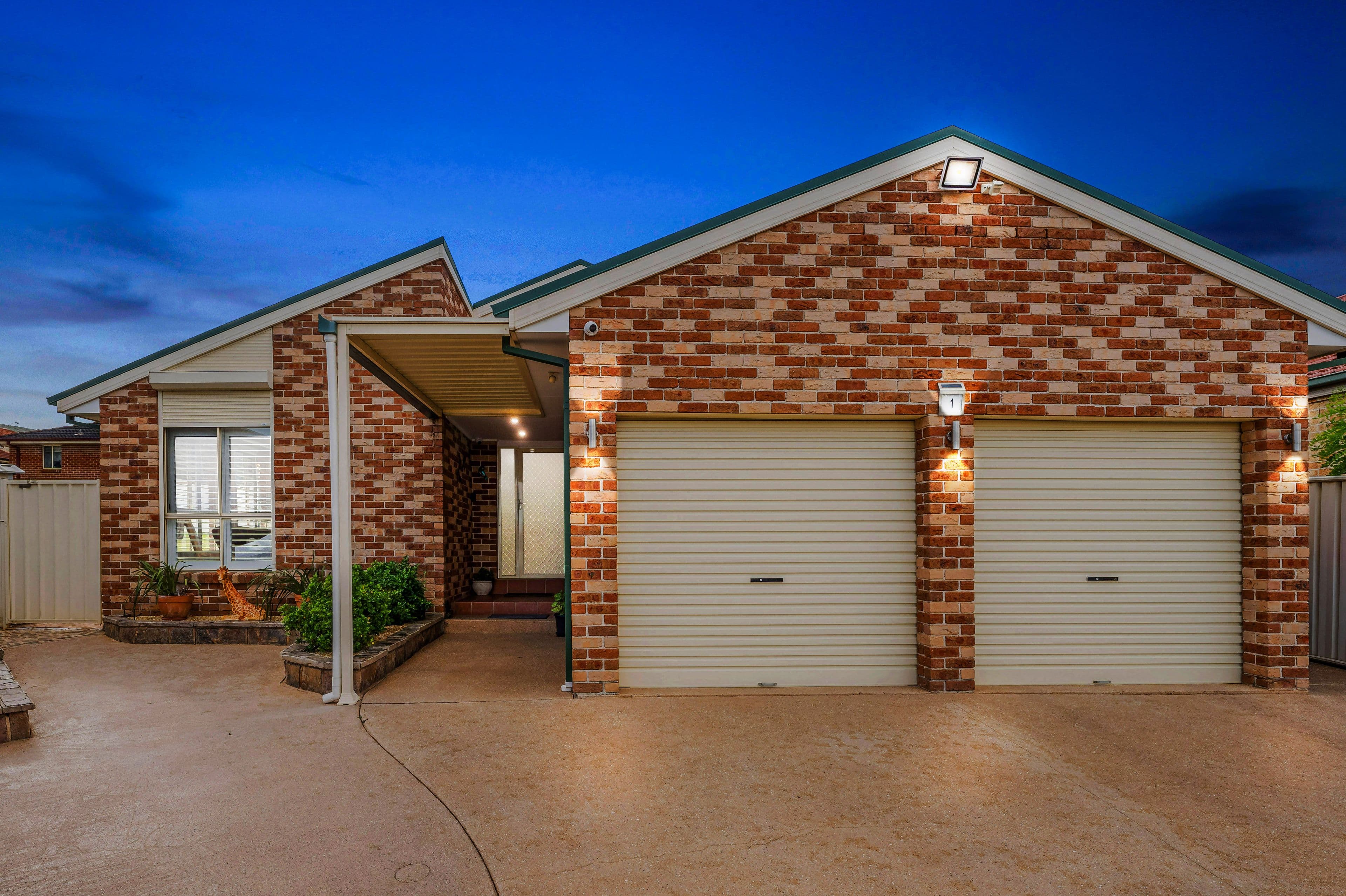 1 Oldbury Place , West Hoxton NSW 2171, West Hoxton - Thumbnail 2