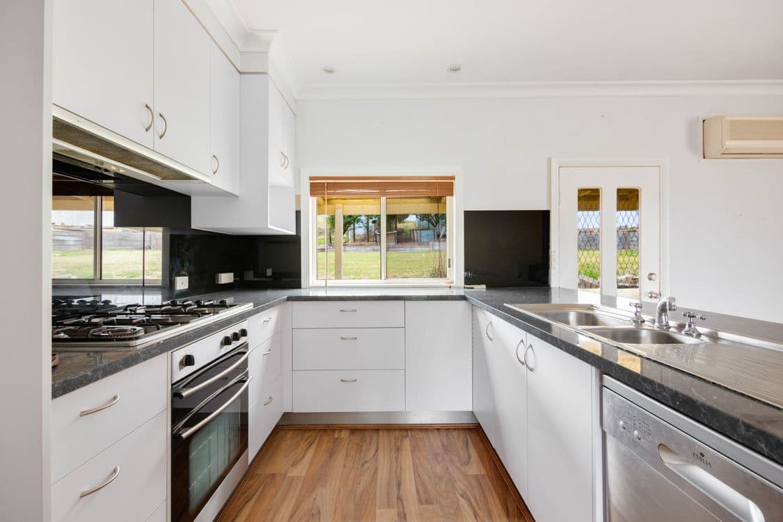 235 Day Avenue, OMEO, VIC 3898, Omeo - Thumbnail 5