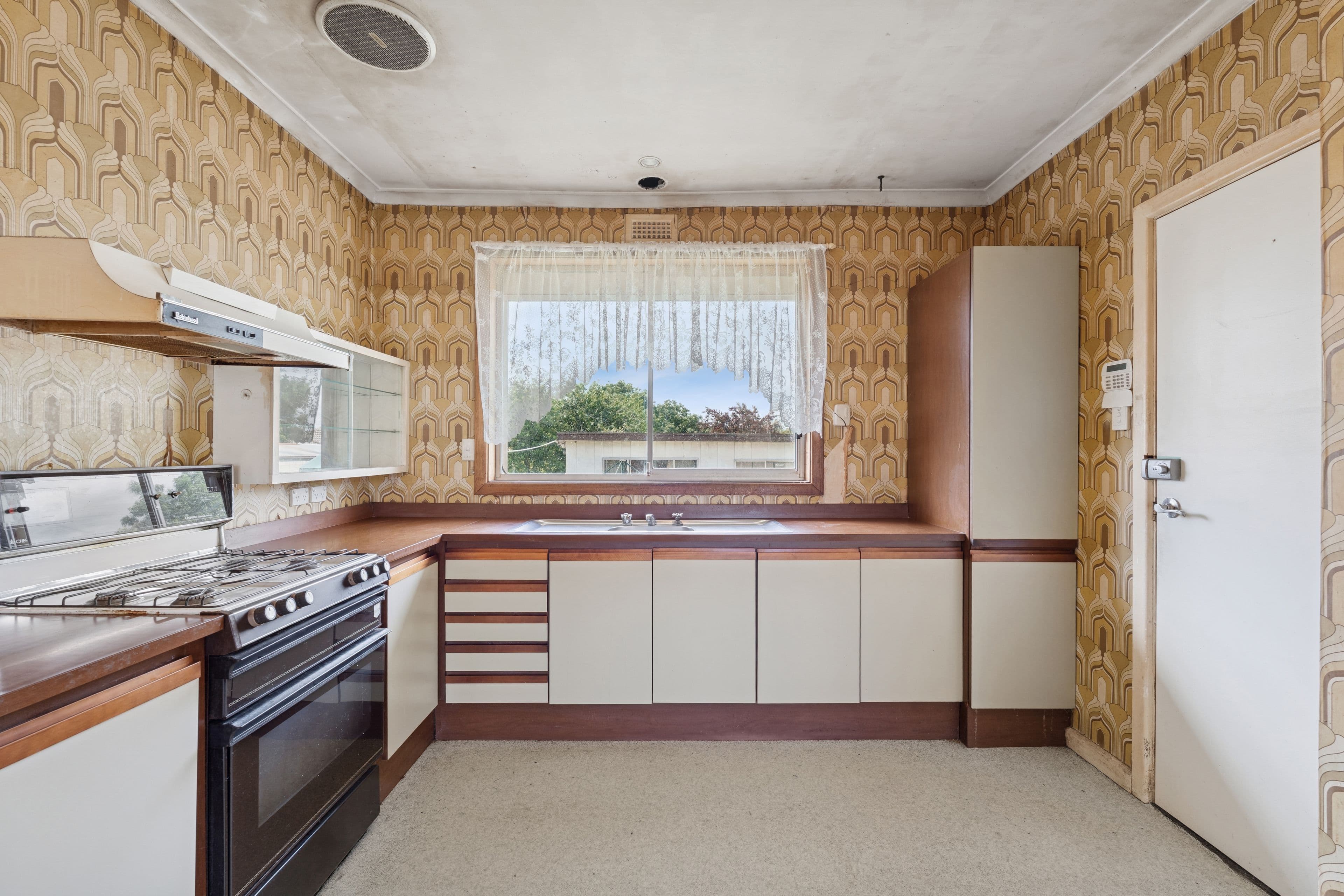 36 Charlton Crescent , Reservoir VIC 3073, Reservoir - Thumbnail 5