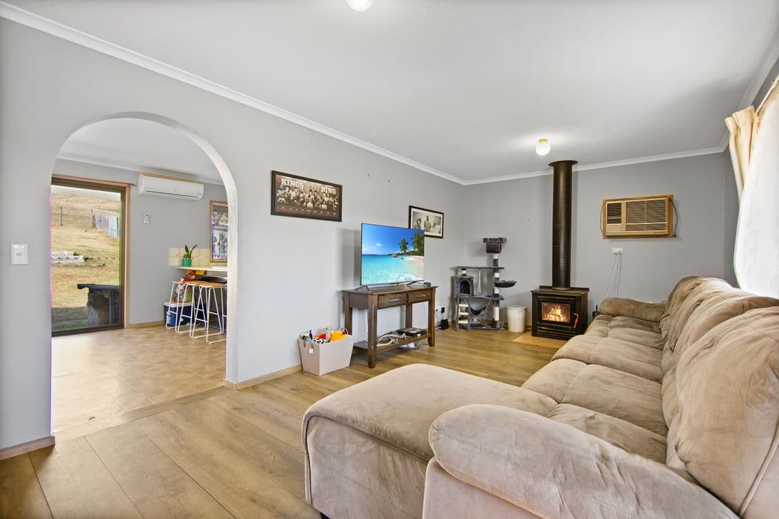 5060 Great Alpine Road, ENSAY, VIC 3895, Ensay - Thumbnail 3