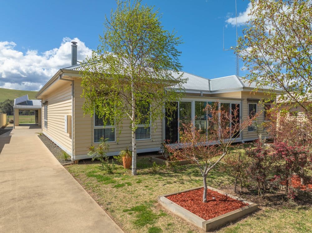 6872 Great Alpine Road, SWIFTS CREEK, VIC 3896, Swifts Creek - Thumbnail 2