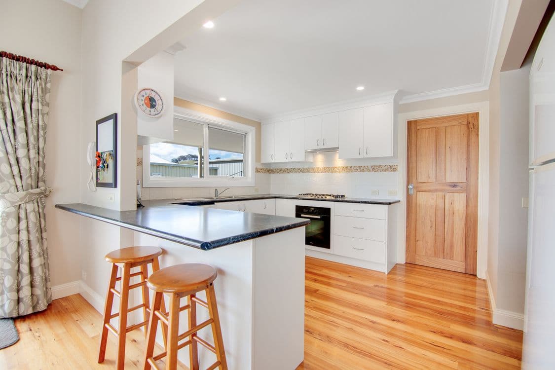 6872 Great Alpine Road, SWIFTS CREEK, VIC 3896, Swifts Creek - Thumbnail 6