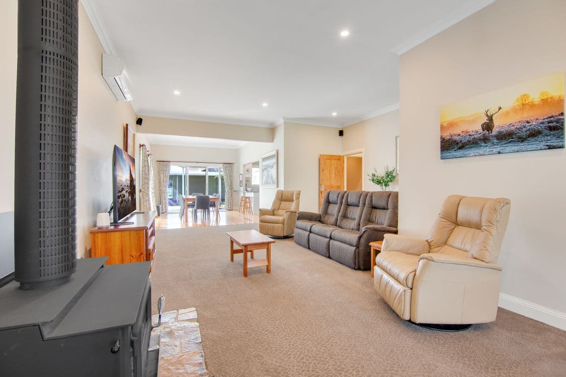 6872 Great Alpine Road, SWIFTS CREEK, VIC 3896, Swifts Creek - Thumbnail 8