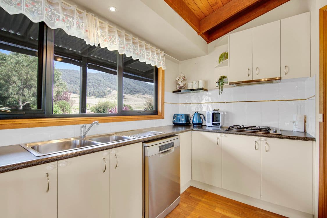 356 Omeo Valley Road, OMEO VALLEY, VIC 3898, Omeo - Thumbnail 8