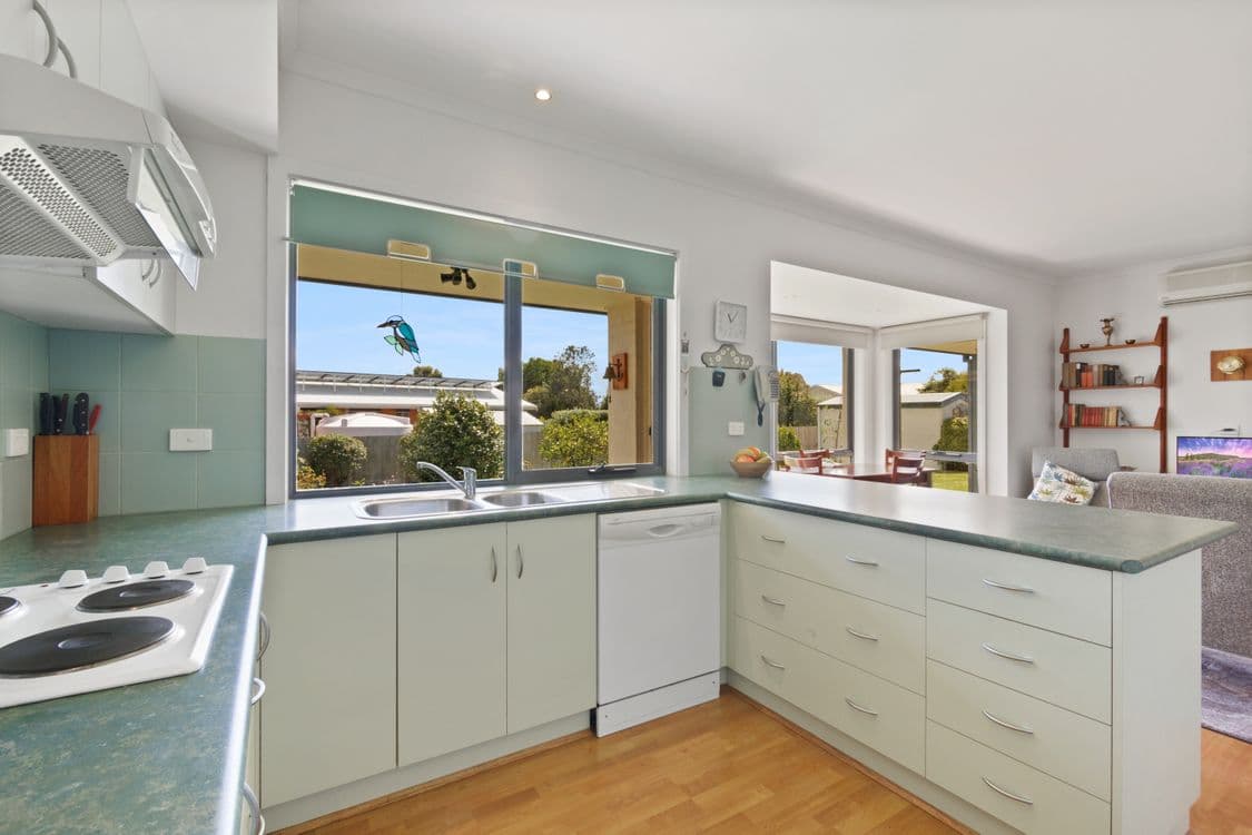 1 Crown Ridge Avenue, NEWLANDS ARM, VIC 3875, Newlands Arm - Thumbnail 2
