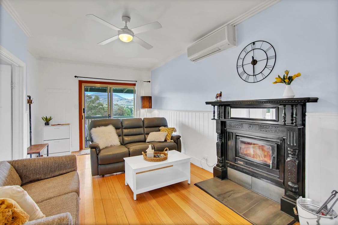 8 Crisp Street, OMEO, VIC 3898, Omeo - Thumbnail 5
