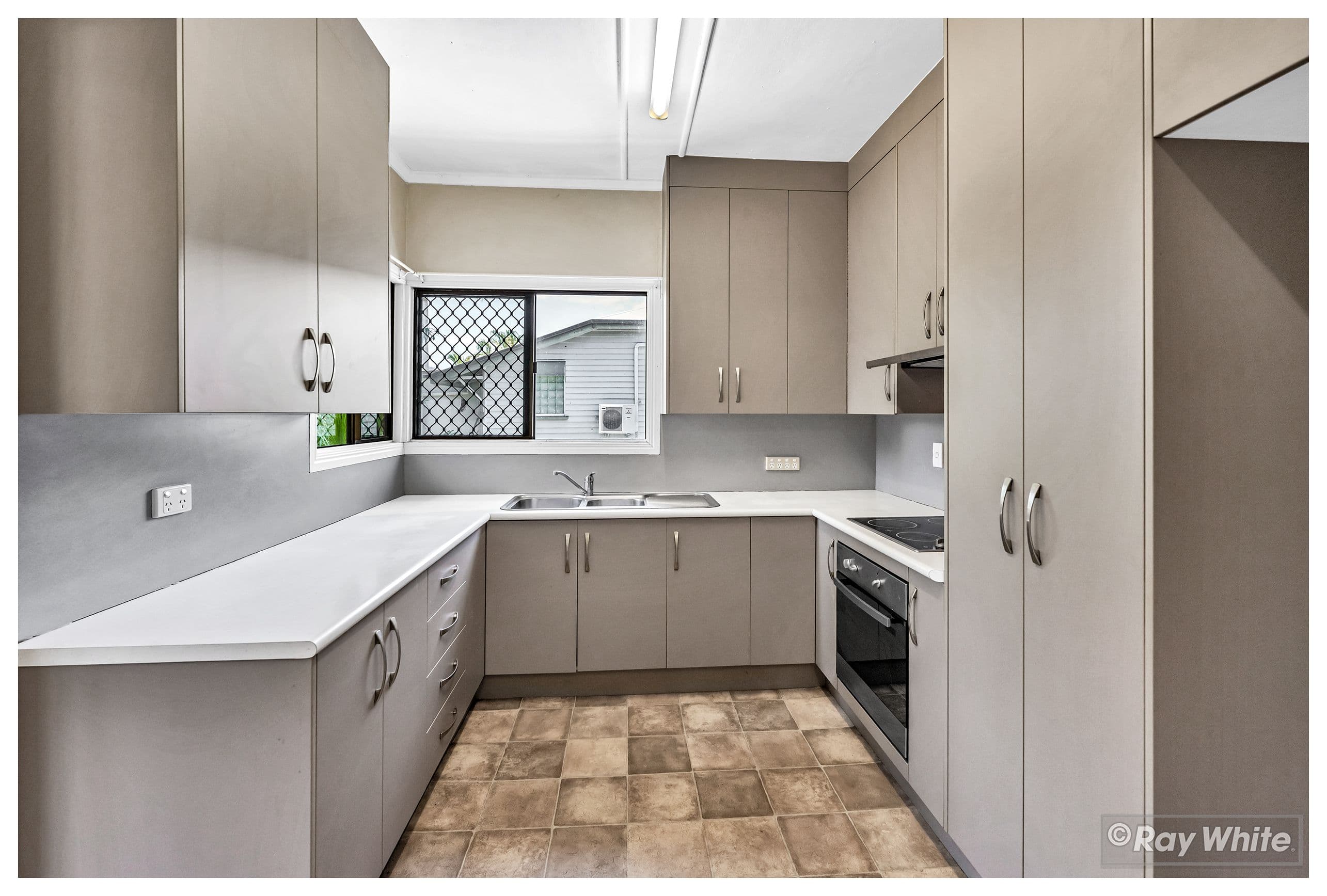 139 Edington Street , Berserker QLD 4701, Berserker - Thumbnail 3
