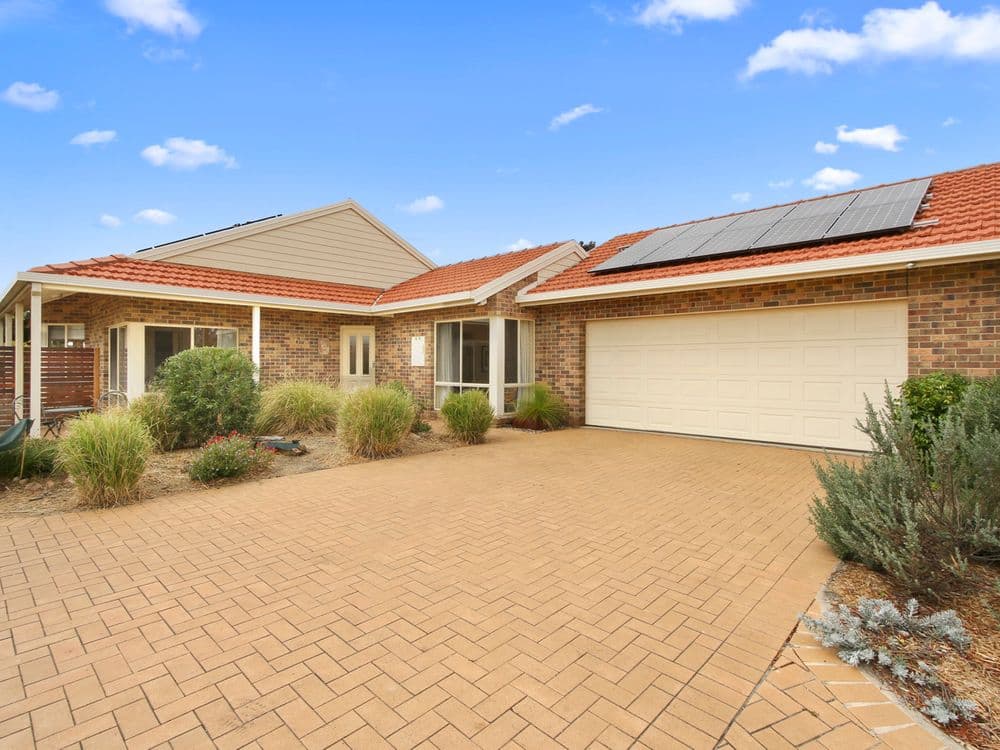 20 Harnham, BAIRNSDALE, VIC 3875, Bairnsdale - Thumbnail 2