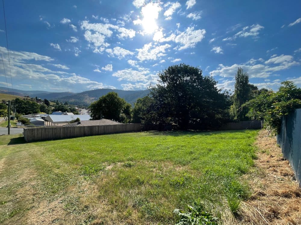 18 Cooper Street, OMEO, VIC 3898, Omeo - Thumbnail 2