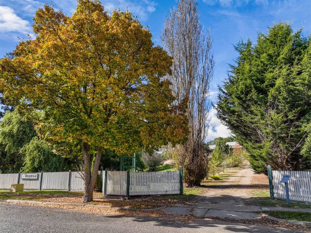 127 Day Avenue, OMEO, VIC 3898, Omeo - Thumbnail 2