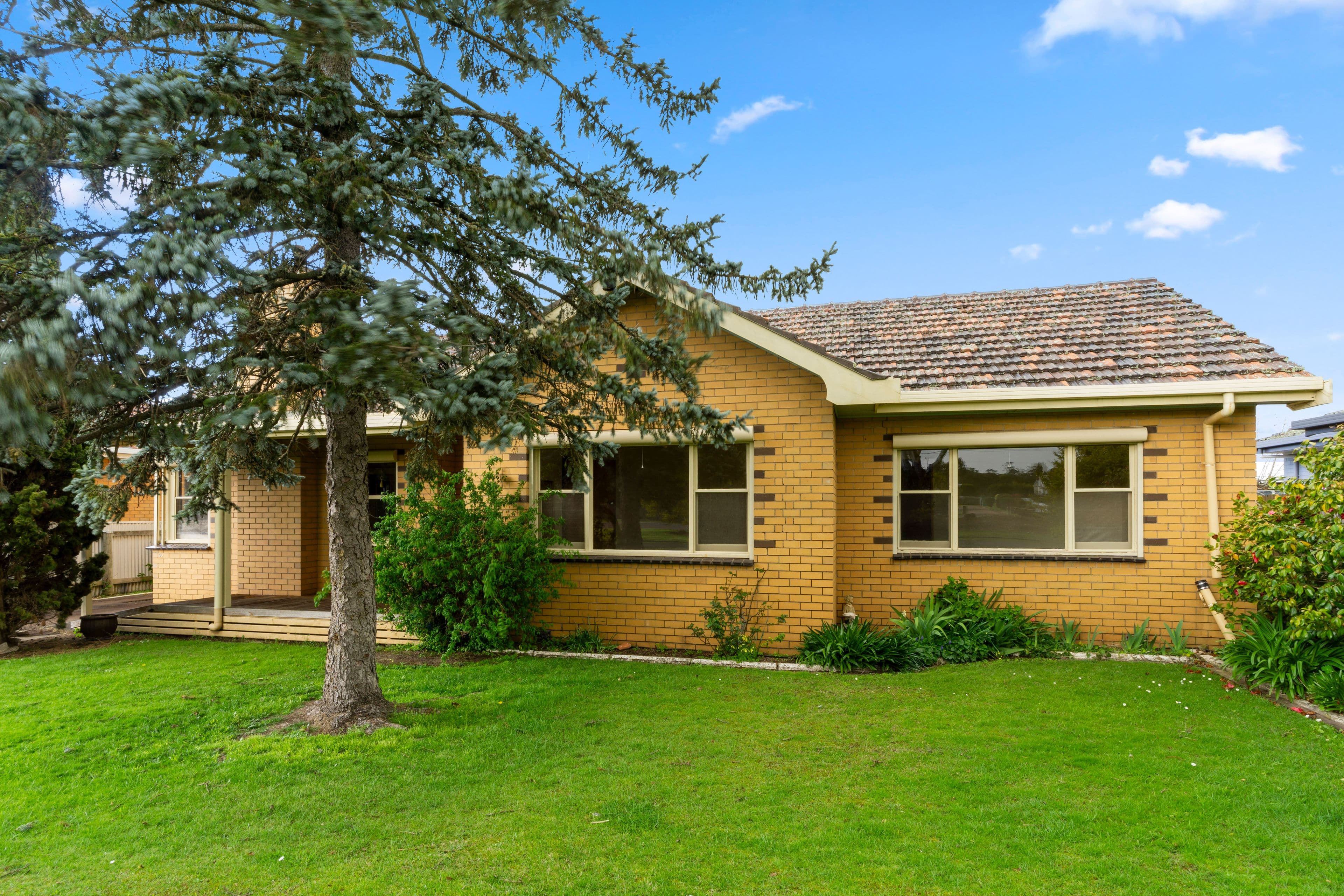 90 Victoria Street , Cobden VIC 3266, Cobden - Image 1