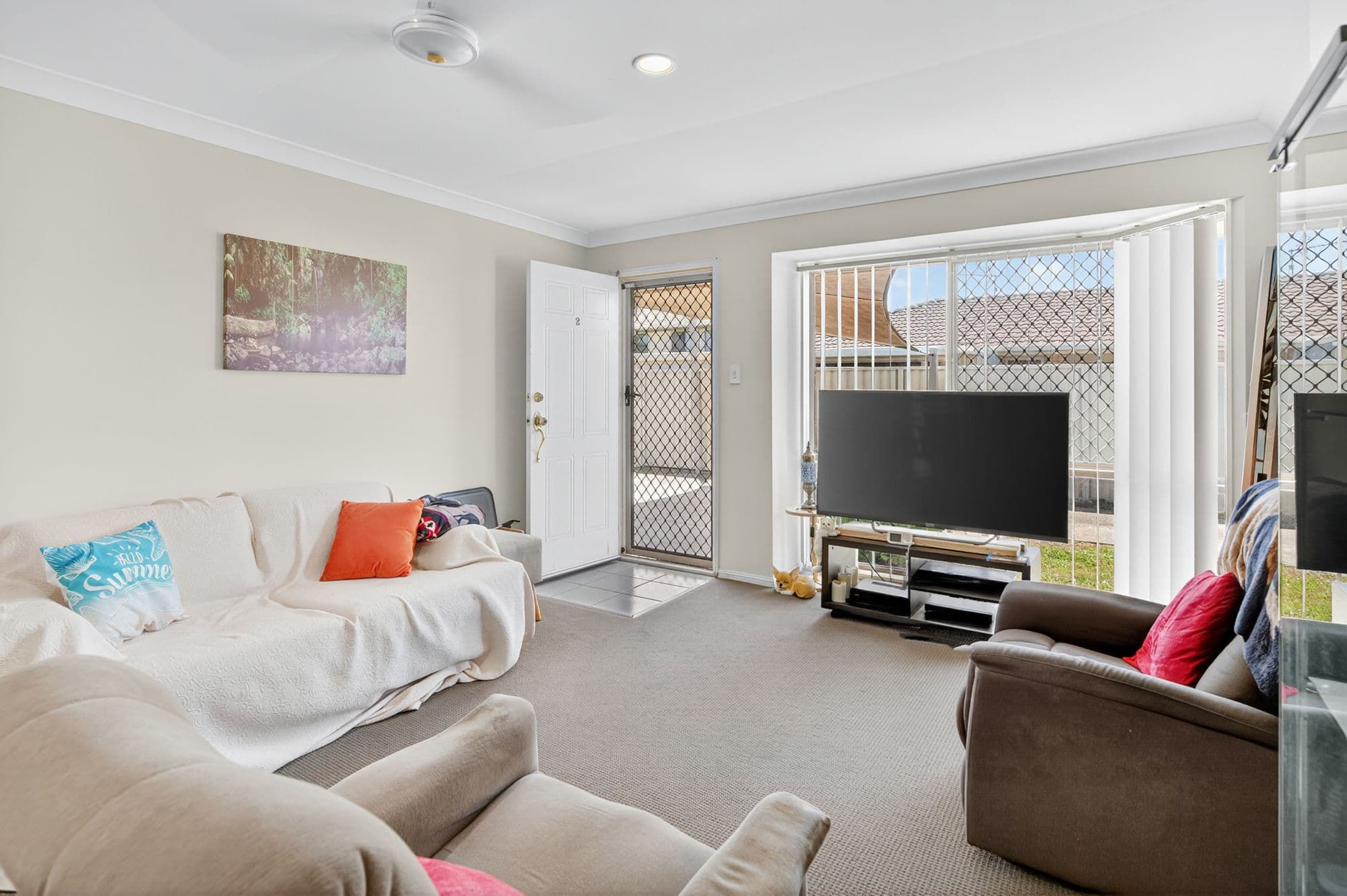 8 Riccarton Place , Labrador QLD 4215, Labrador - Thumbnail 4