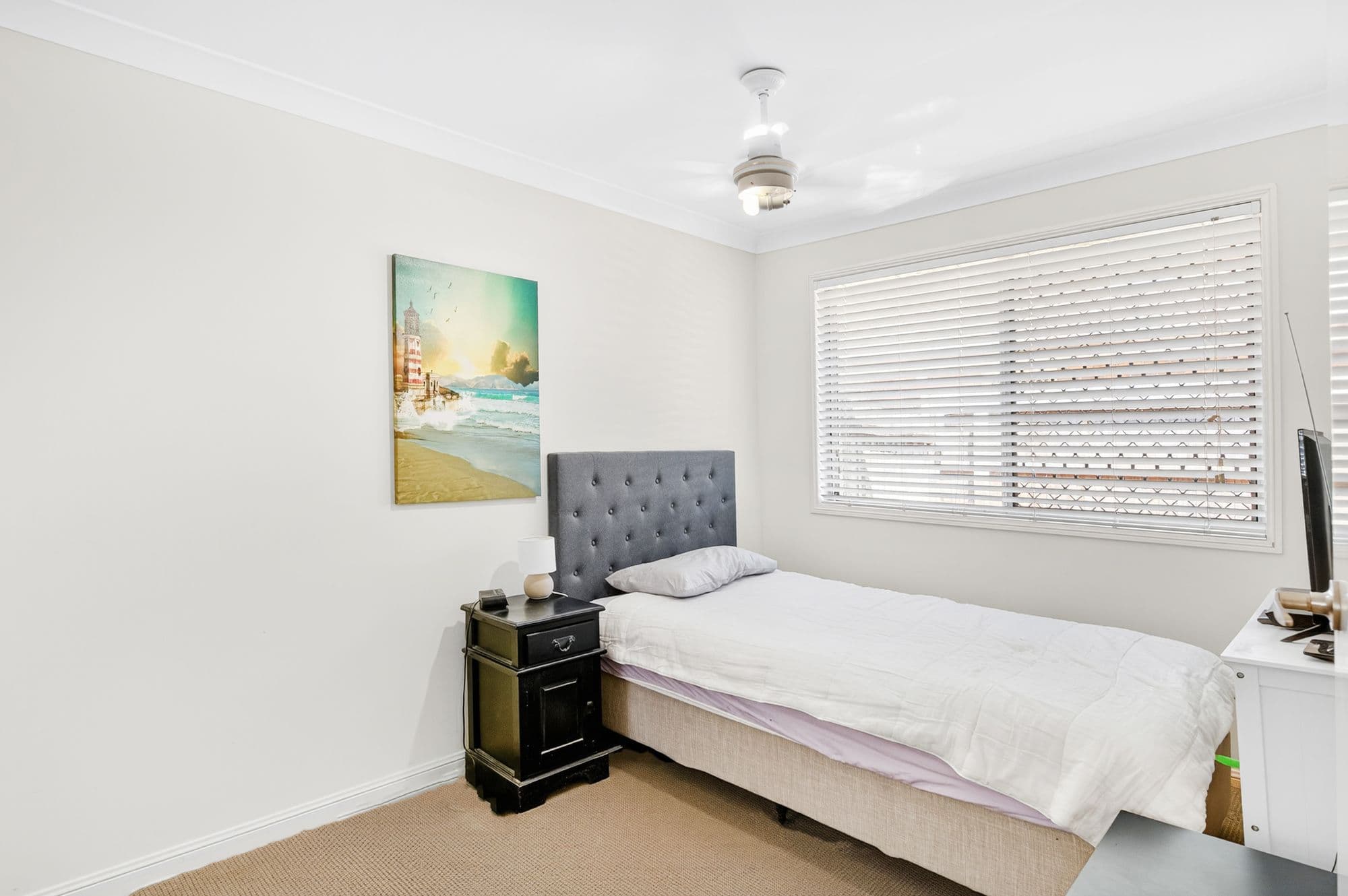 8 Riccarton Place , Labrador QLD 4215, Labrador - Thumbnail 8