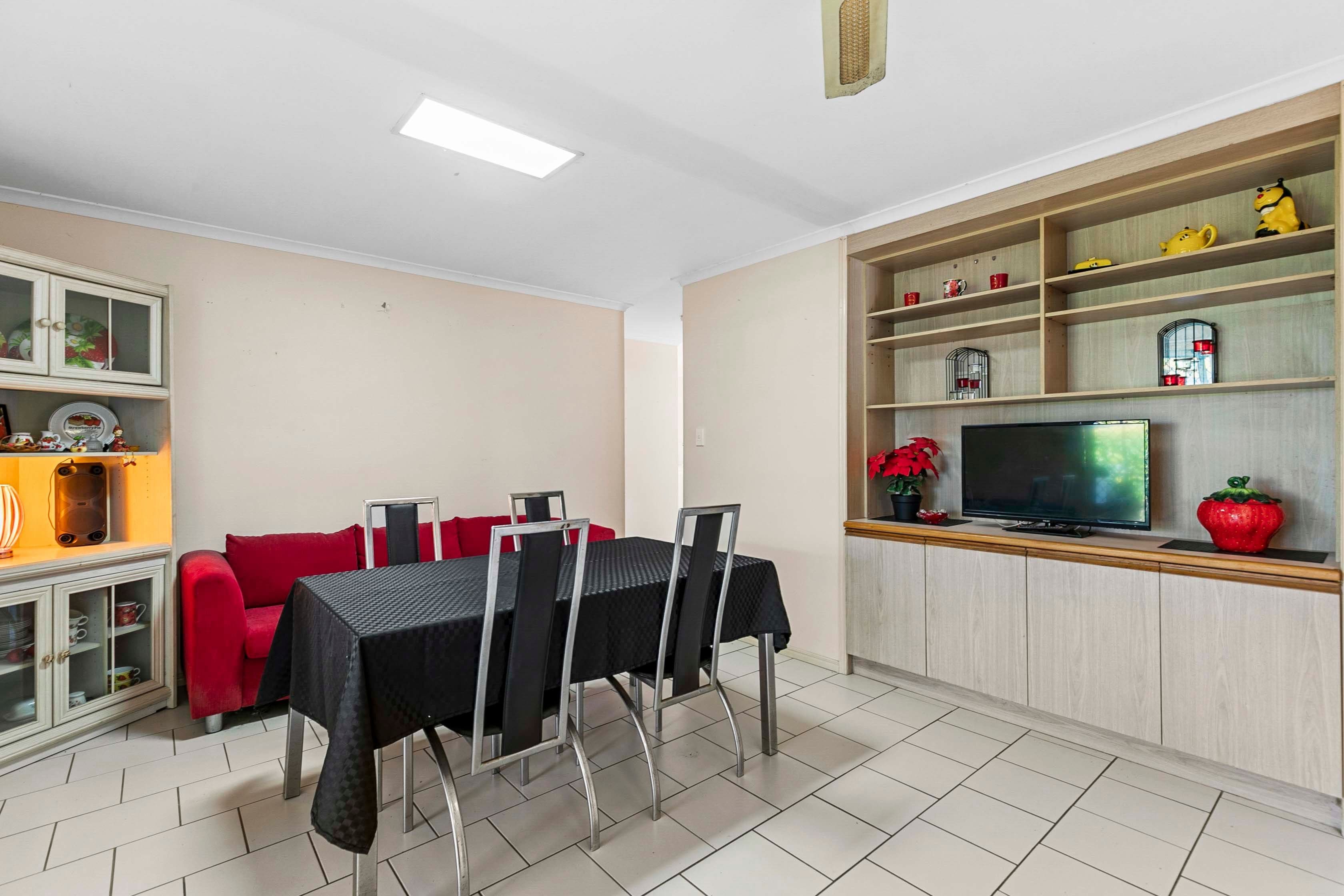 27 Moolyyir Street , Urangan QLD 4655, Urangan - Thumbnail 6