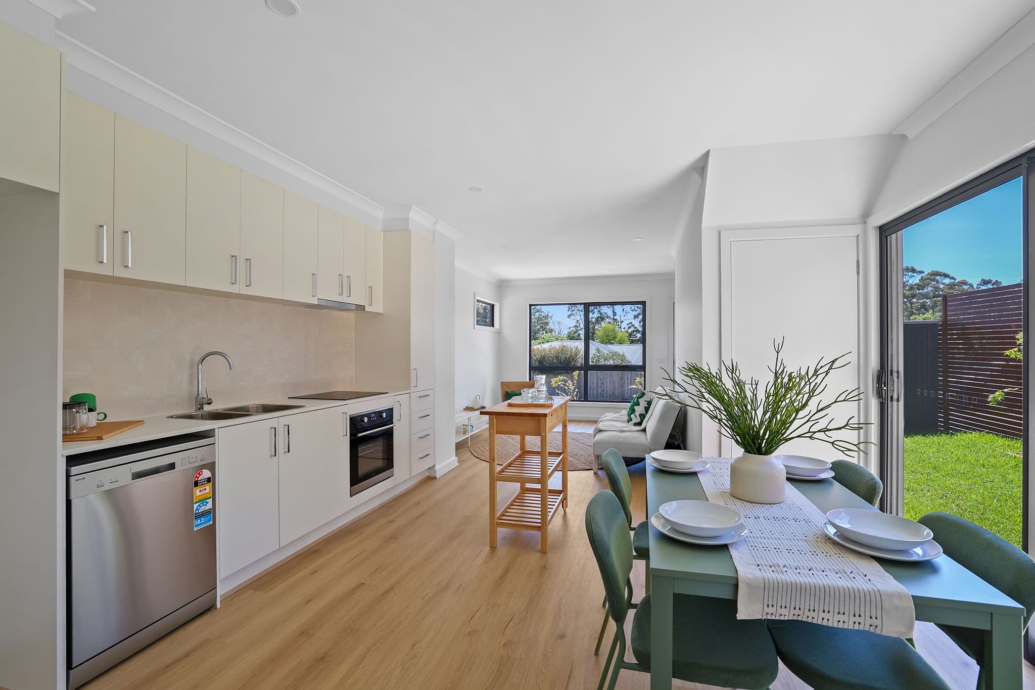 10 Parkview Road , Drouin VIC 3818, Drouin - Thumbnail 2