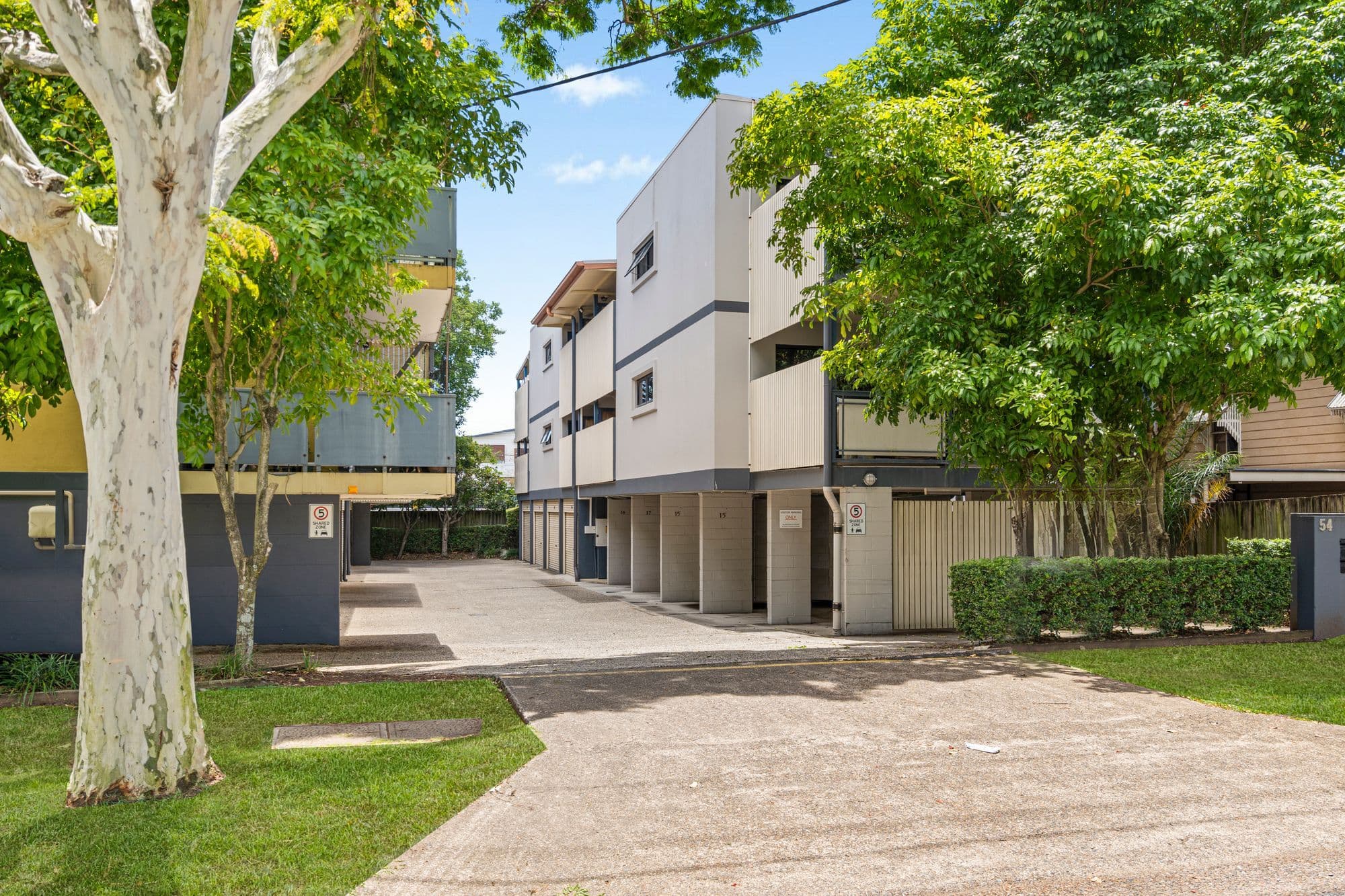 54 Jackson Street , Hamilton QLD 4007, Hamilton - Thumbnail 2