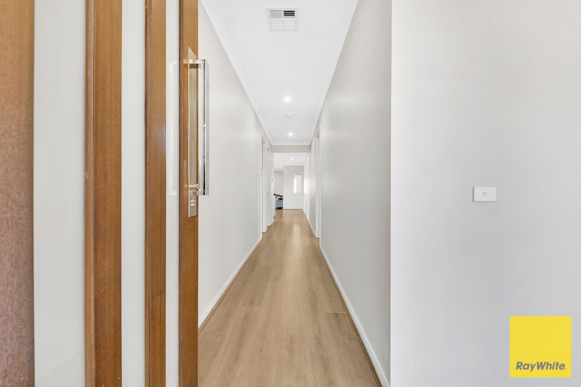 9 Oldenburg Drive , BONNIE BROOK VIC 3335, Bonnie Brook - Thumbnail 2