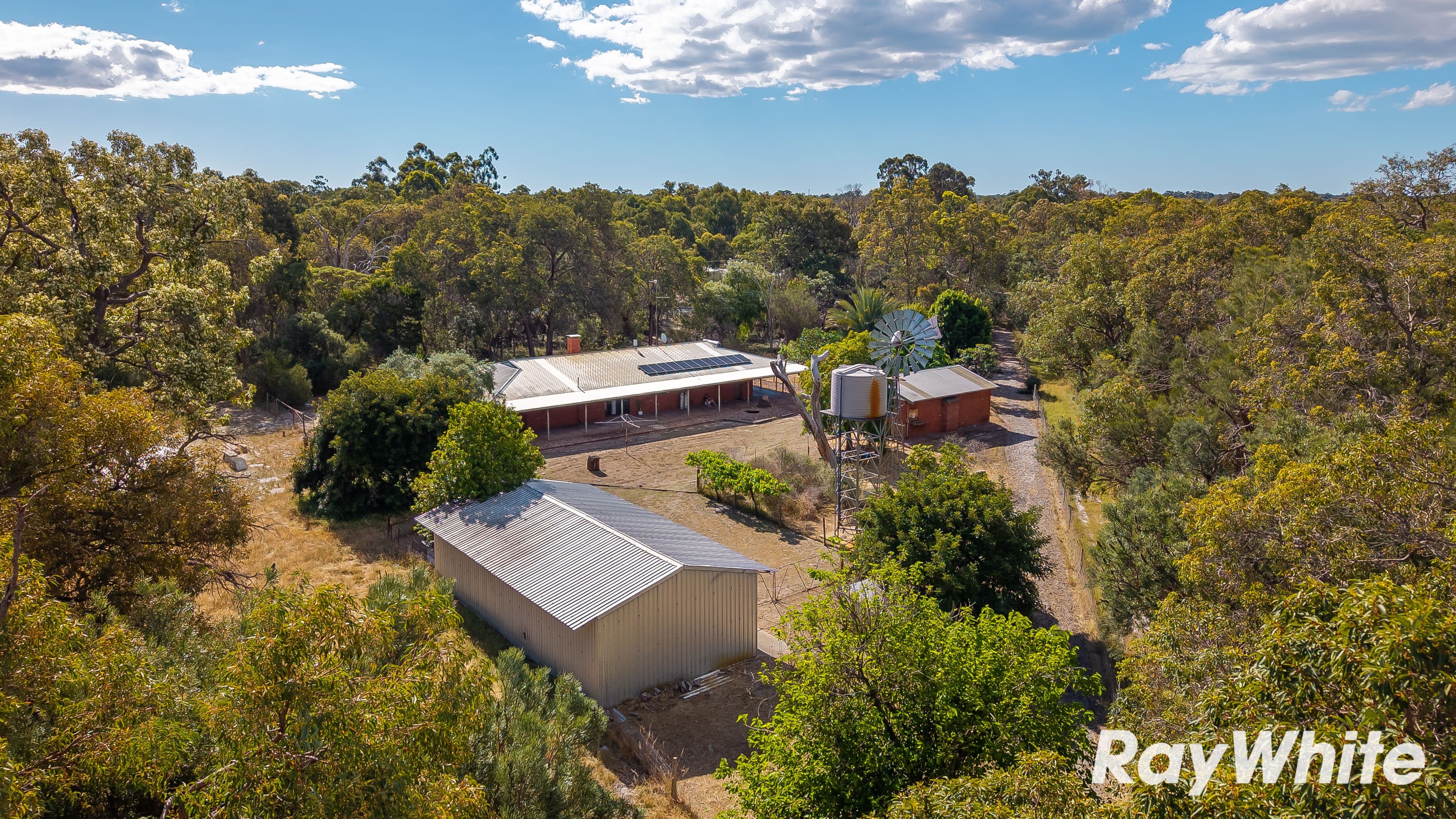24 Greenwood Way , Barragup WA 6209, Barragup - Thumbnail 2