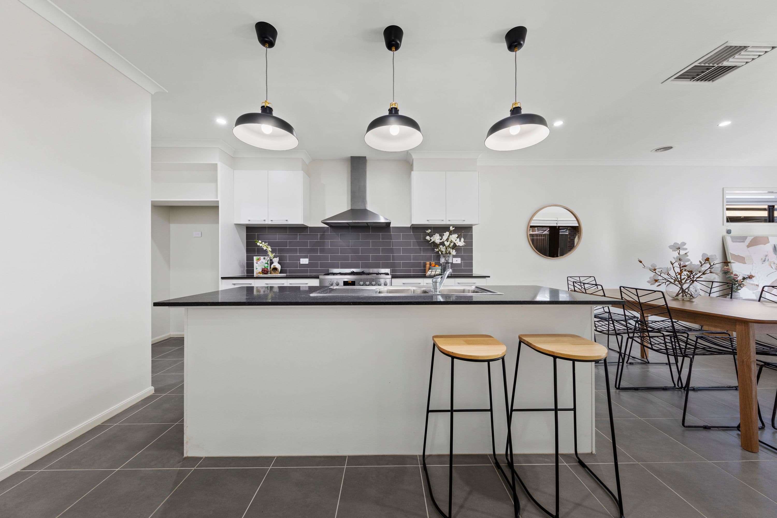 2 Ogilvie Court , Cranbourne East VIC 3977, Cranbourne East - Thumbnail 3