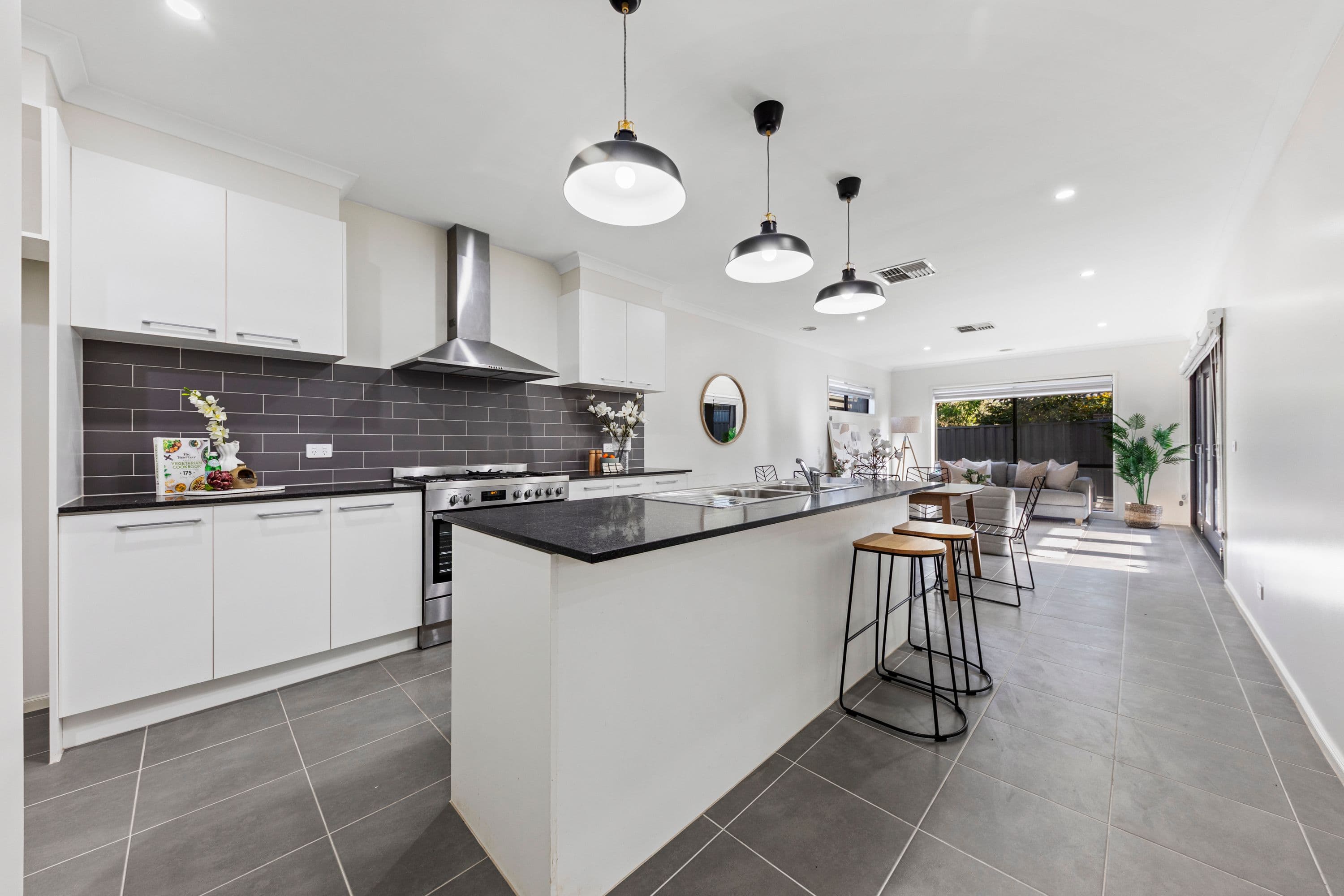 2 Ogilvie Court , Cranbourne East VIC 3977, Cranbourne East - Thumbnail 4