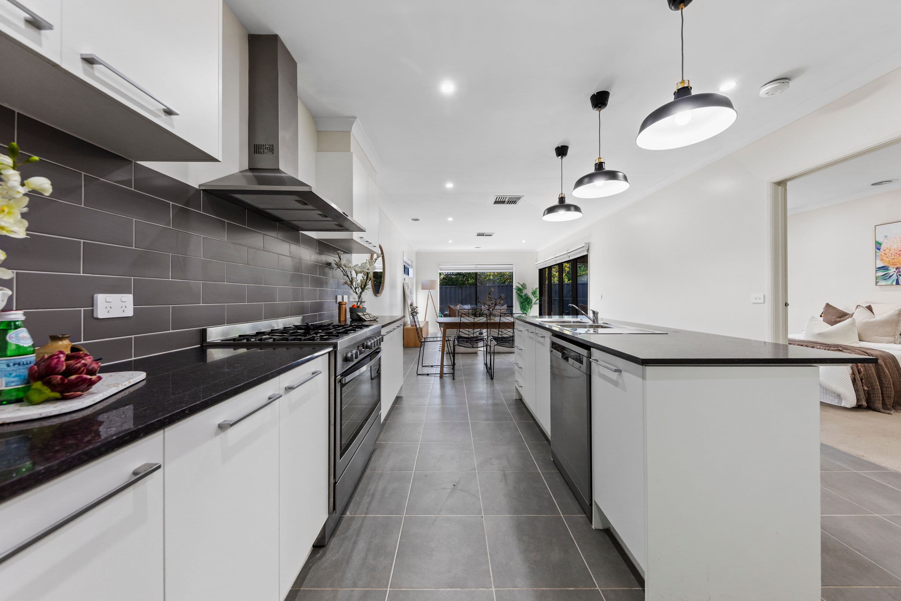 2 Ogilvie Court , Cranbourne East VIC 3977, Cranbourne East - Thumbnail 6