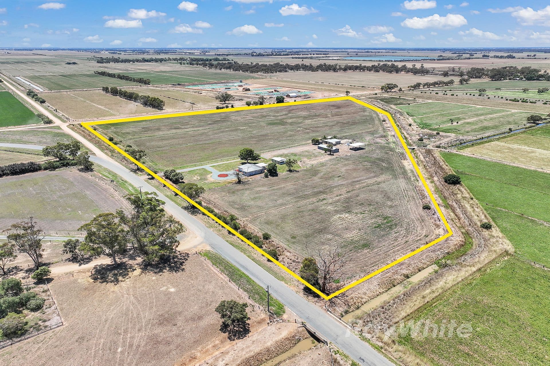 924 Lowe Road , Ballendella VIC 3561, Ballendella - Thumbnail 2