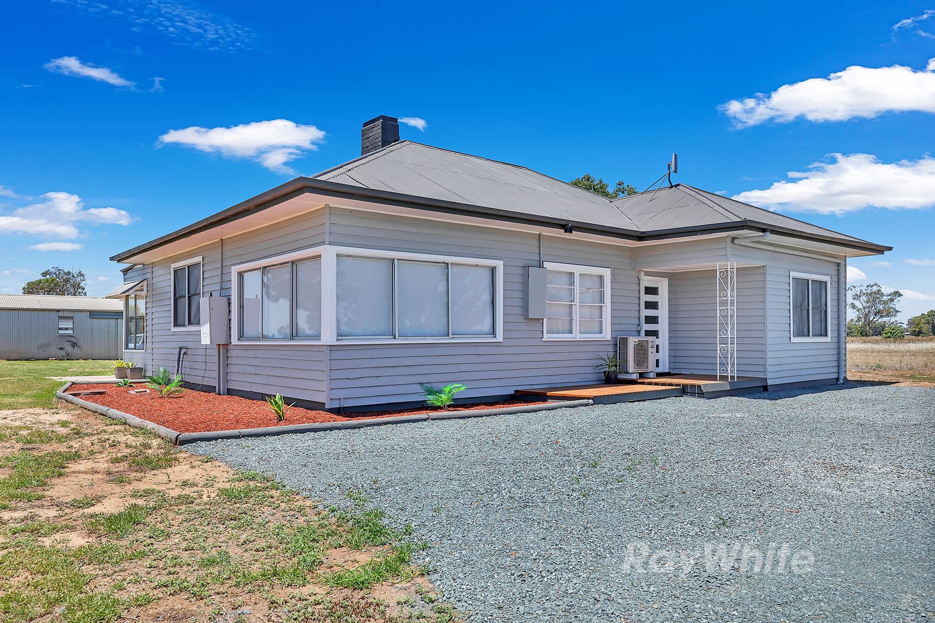 924 Lowe Road , Ballendella VIC 3561, Ballendella - Thumbnail 3