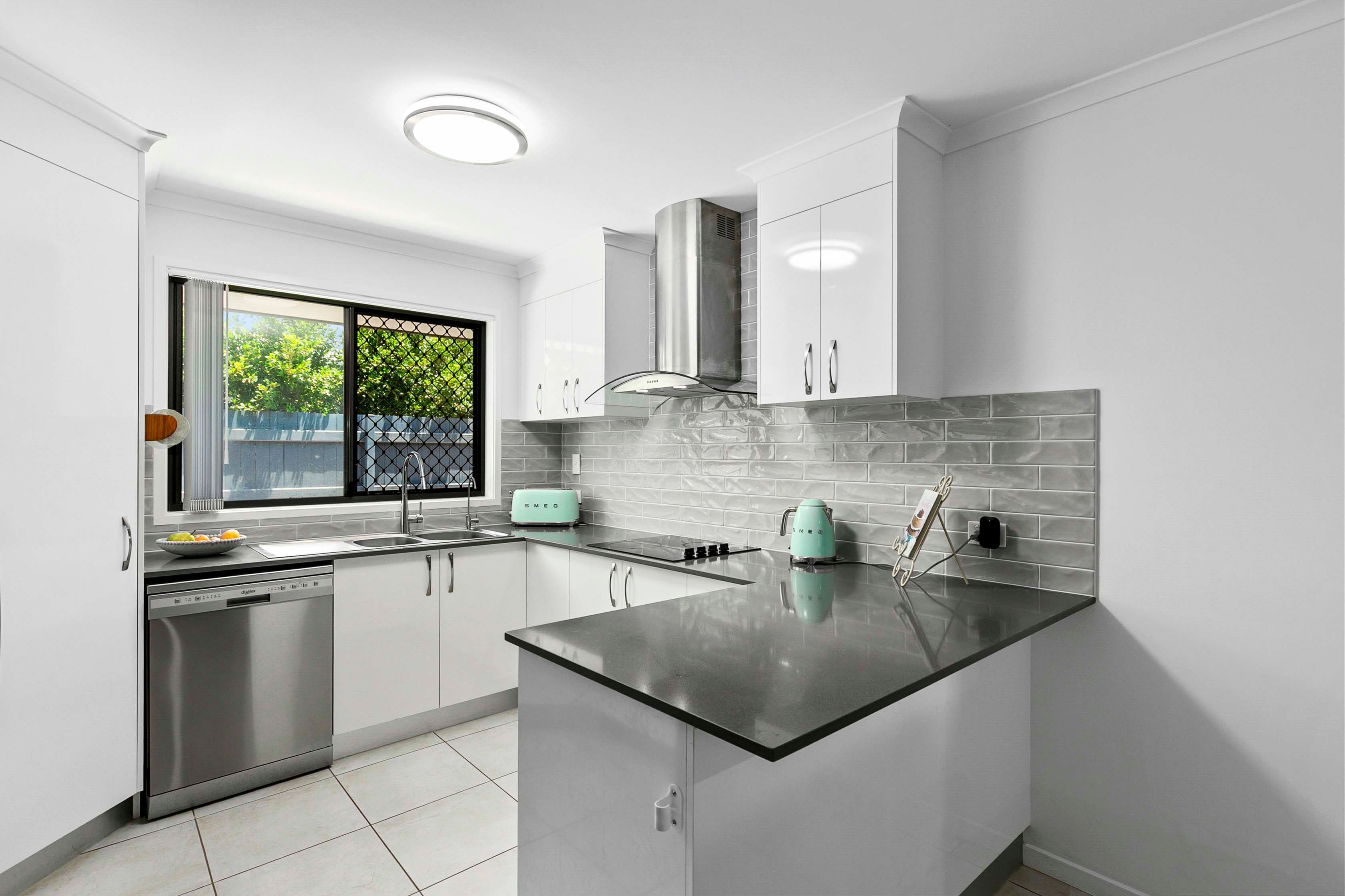 20 Bradman Way , Urangan QLD 4655, Urangan - Thumbnail 2
