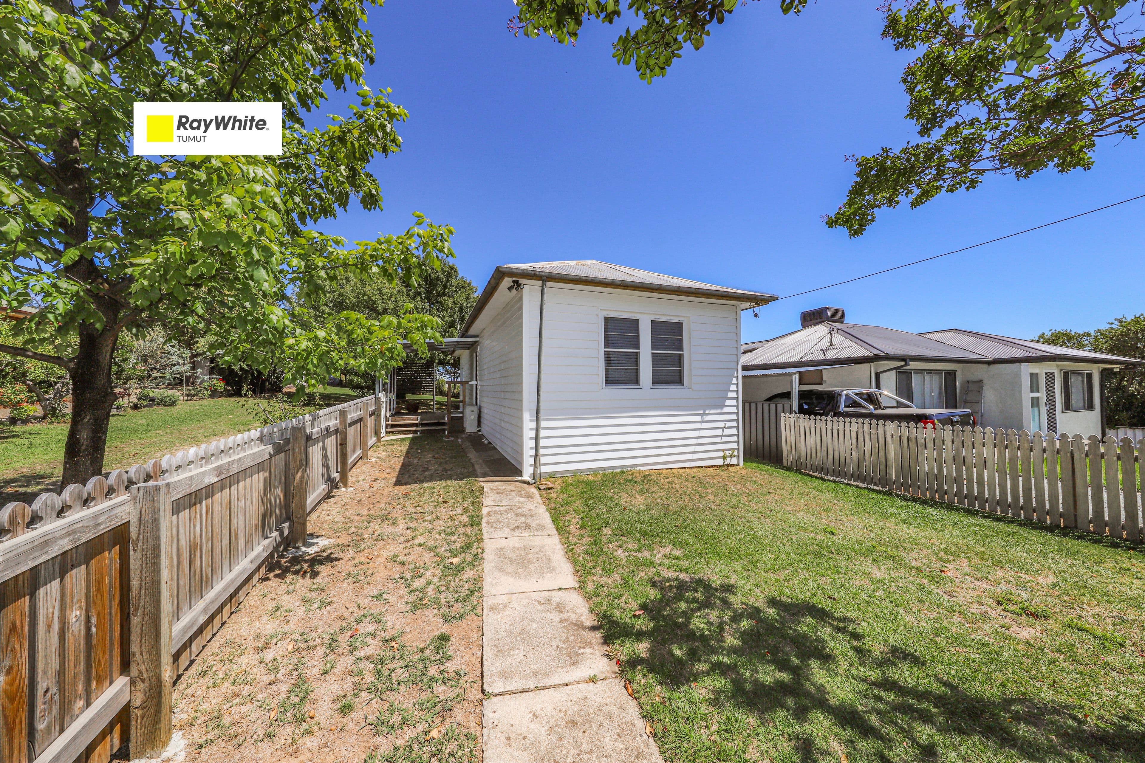 27 Lambie Street , Tumut NSW 2720, Tumut - Image 1