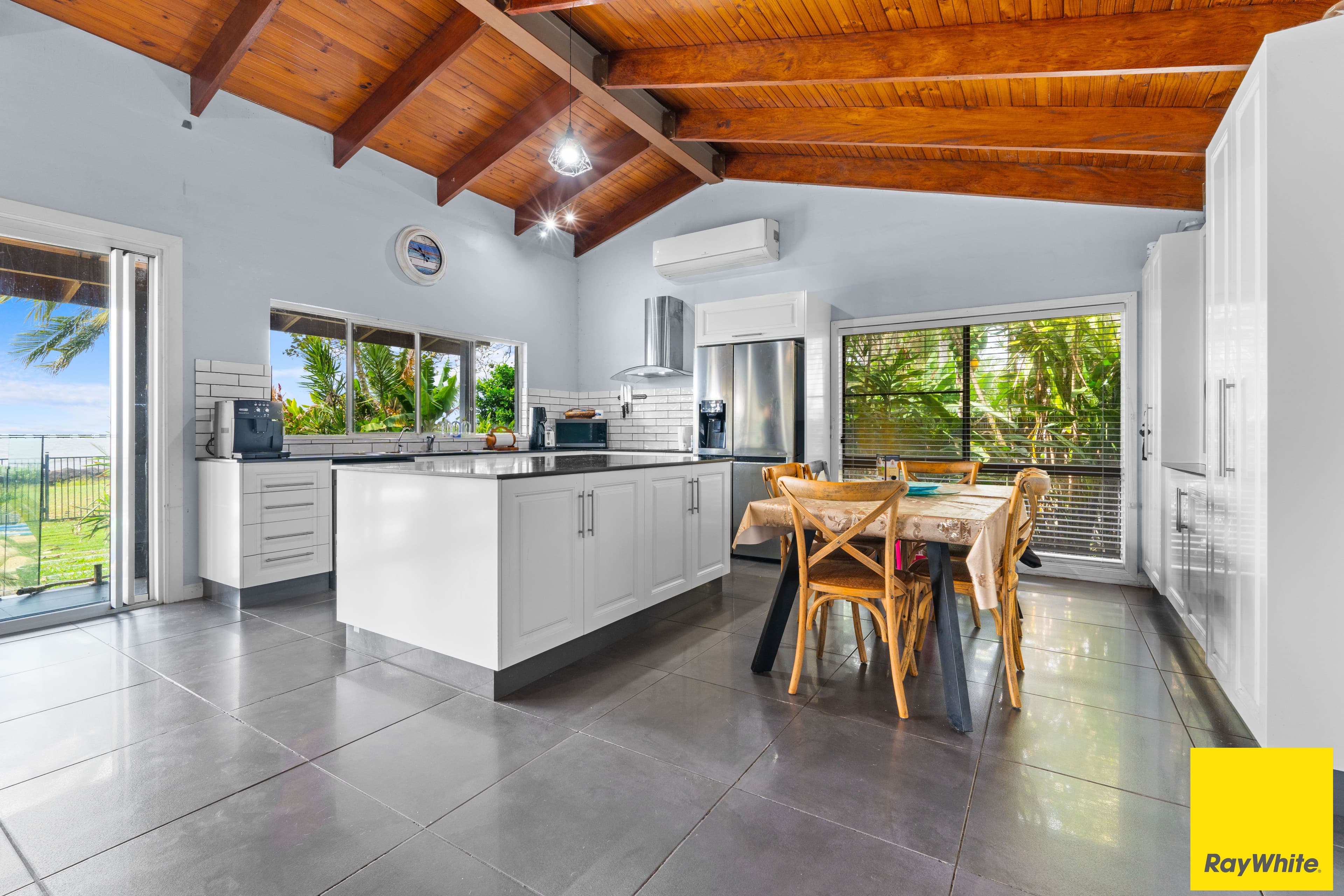 18 Feldt Street , Flying Fish Point QLD 4860, Flying Fish Point - Thumbnail 3