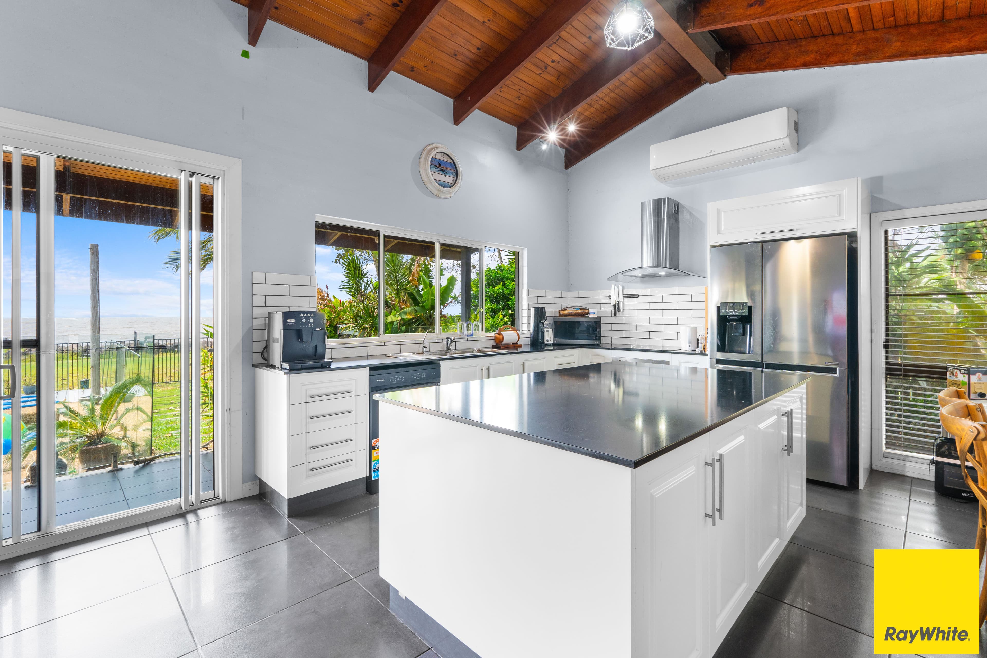 18 Feldt Street , Flying Fish Point QLD 4860, Flying Fish Point - Thumbnail 5