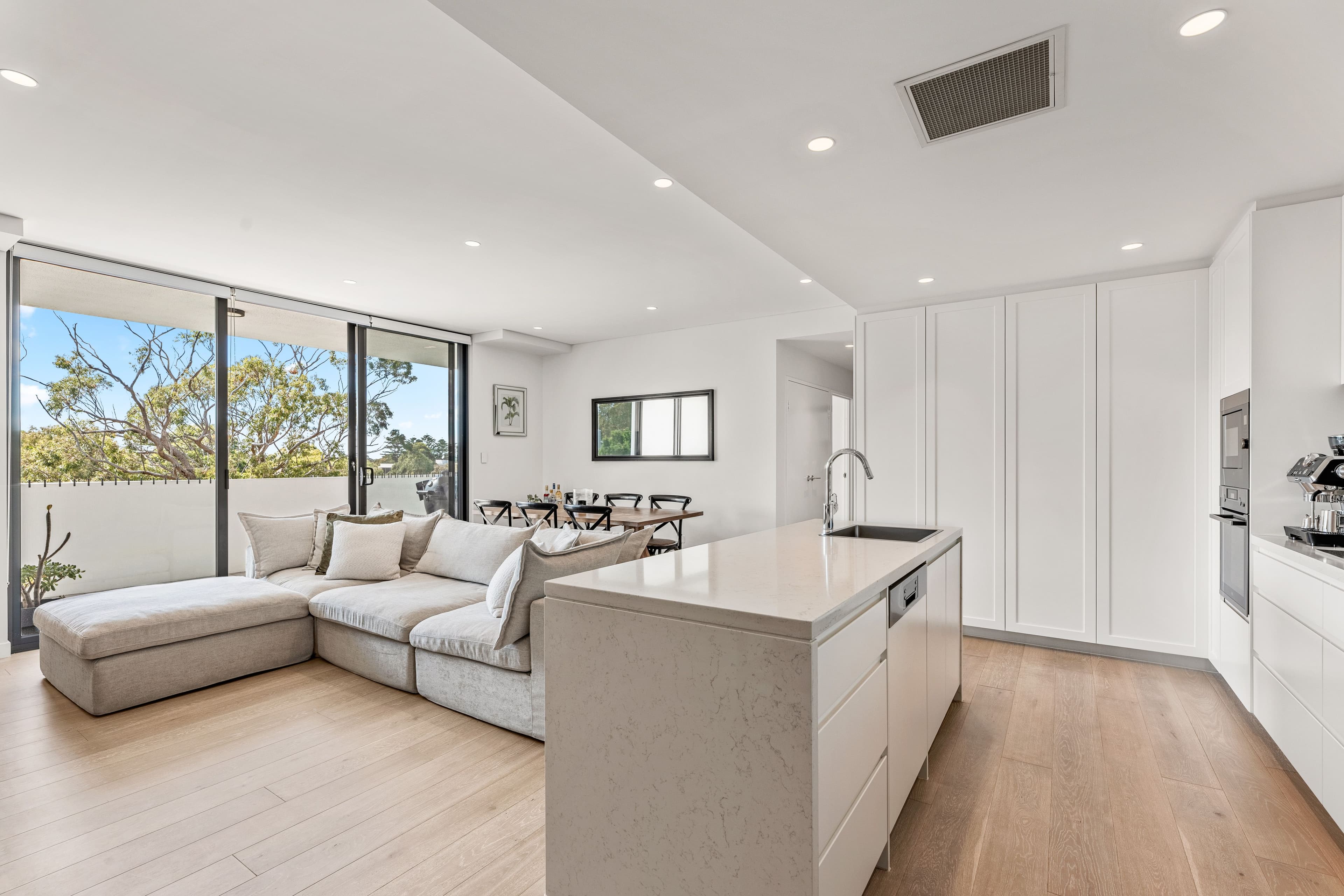 552 President Avenue , Sutherland NSW 2232, Sutherland - Image 1