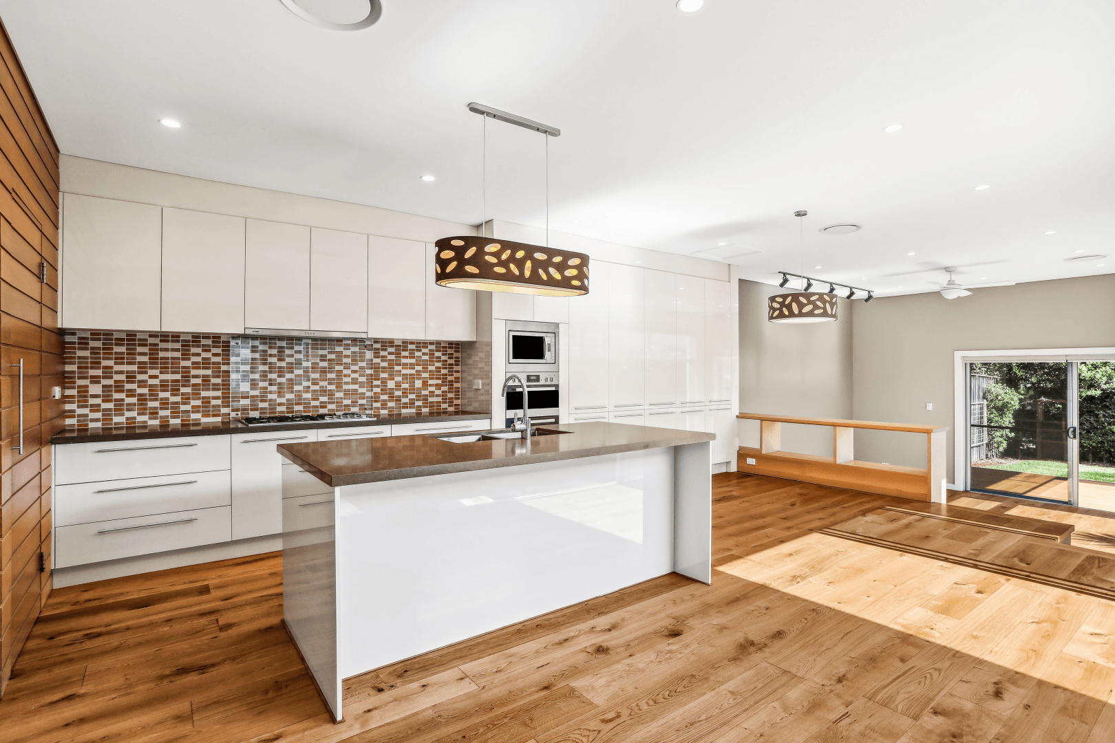 7 Montgomery Street, Miranda NSW 2228, Miranda - Thumbnail 2