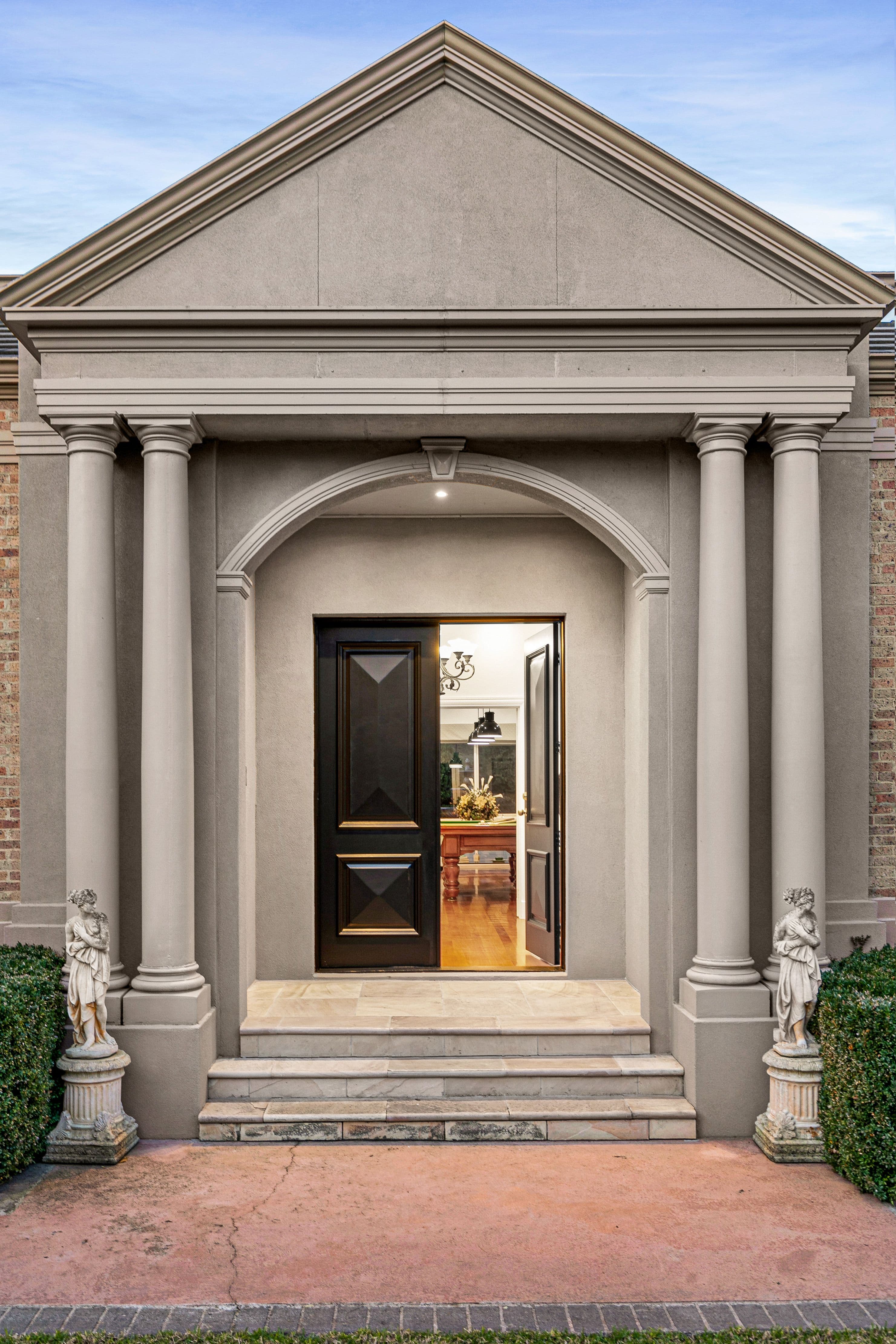 3 Glaisdale Court, Greenvale - Thumbnail 2