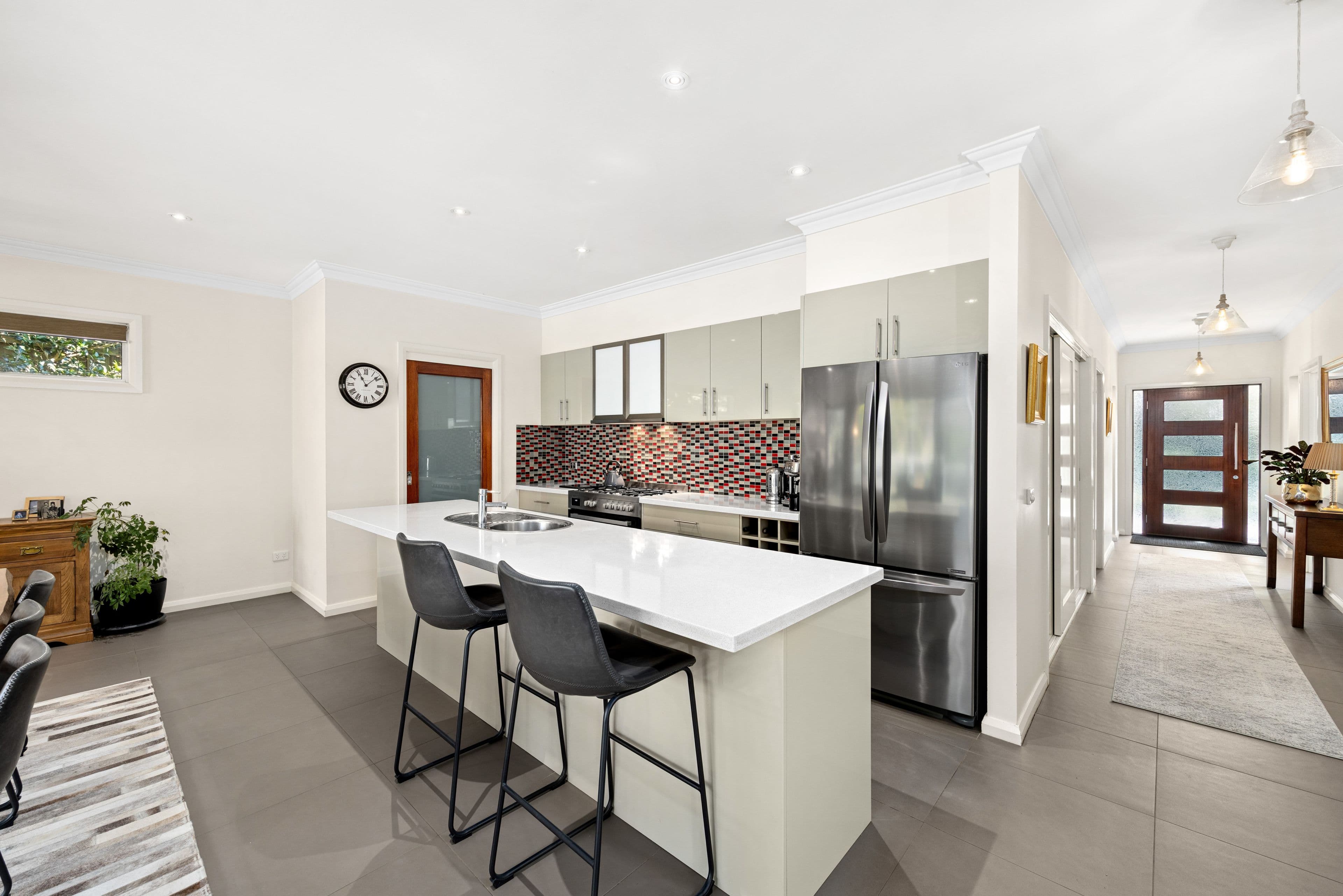 18 Gwendoline Avenue , Woodend VIC 3442, Woodend - Thumbnail 2