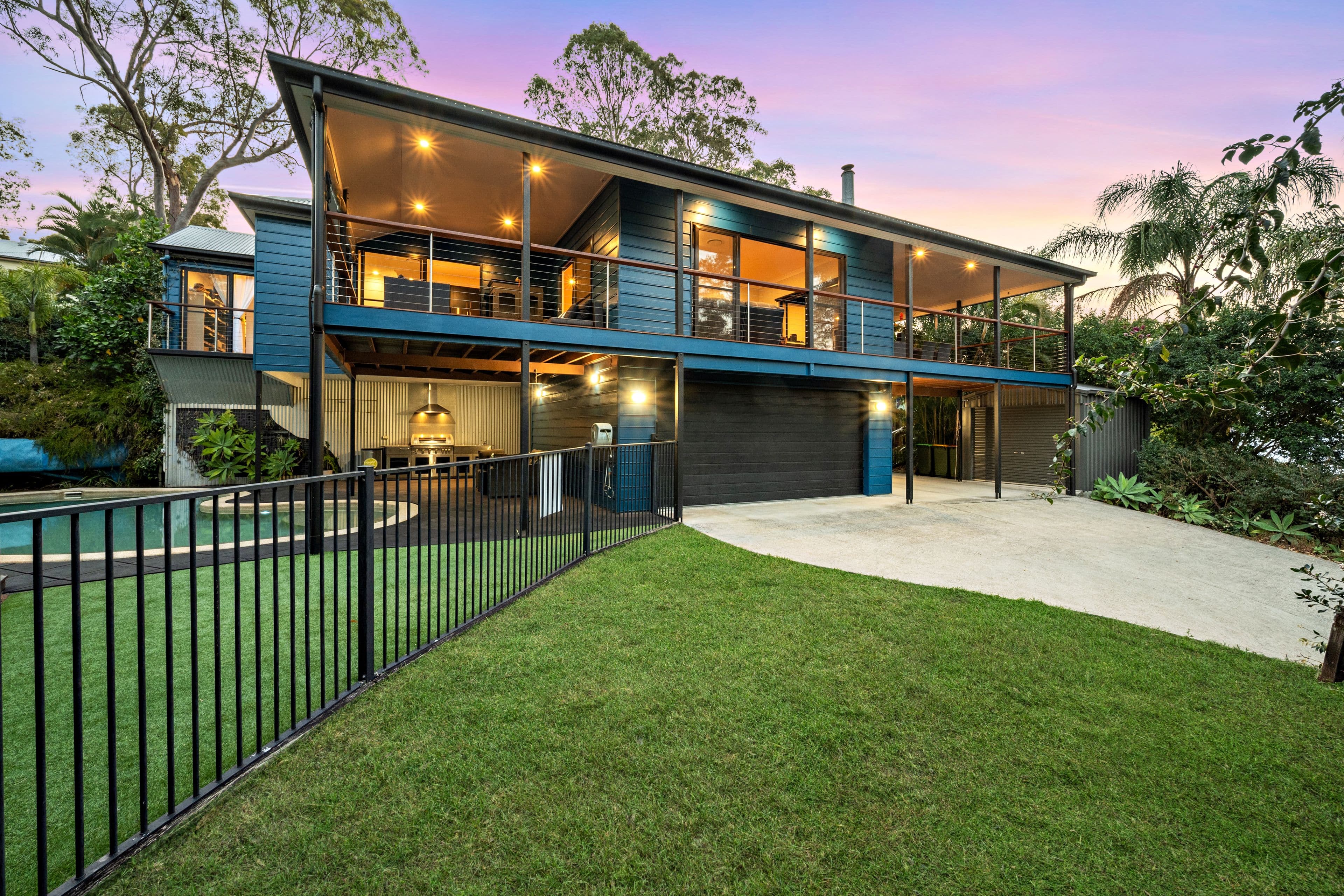 26 Larwood Place , Ferny Hills QLD 4055, Ferny Hills - Image 1