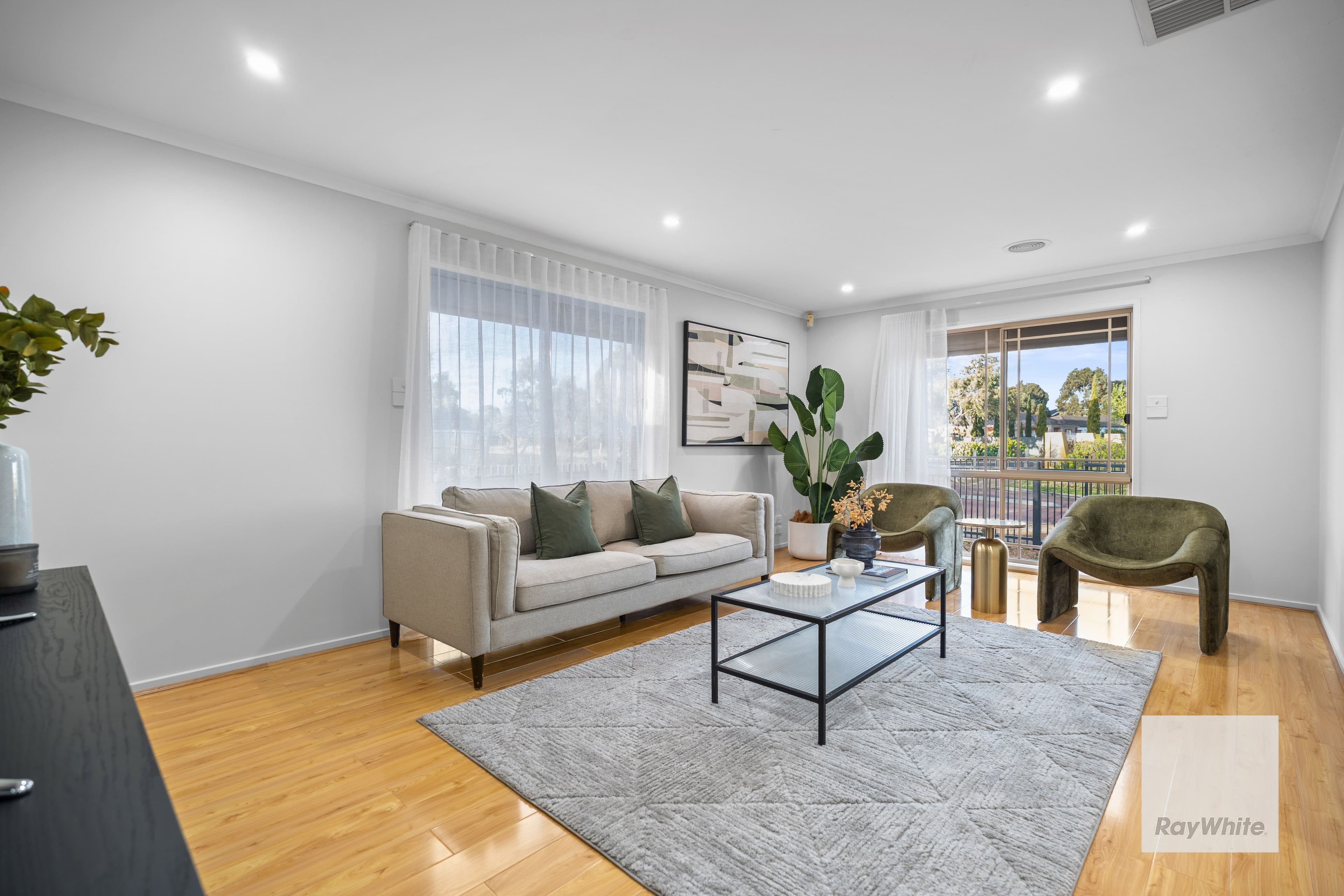 2 Coburn Way , Caroline Springs VIC 3023, Caroline Springs - Thumbnail 3