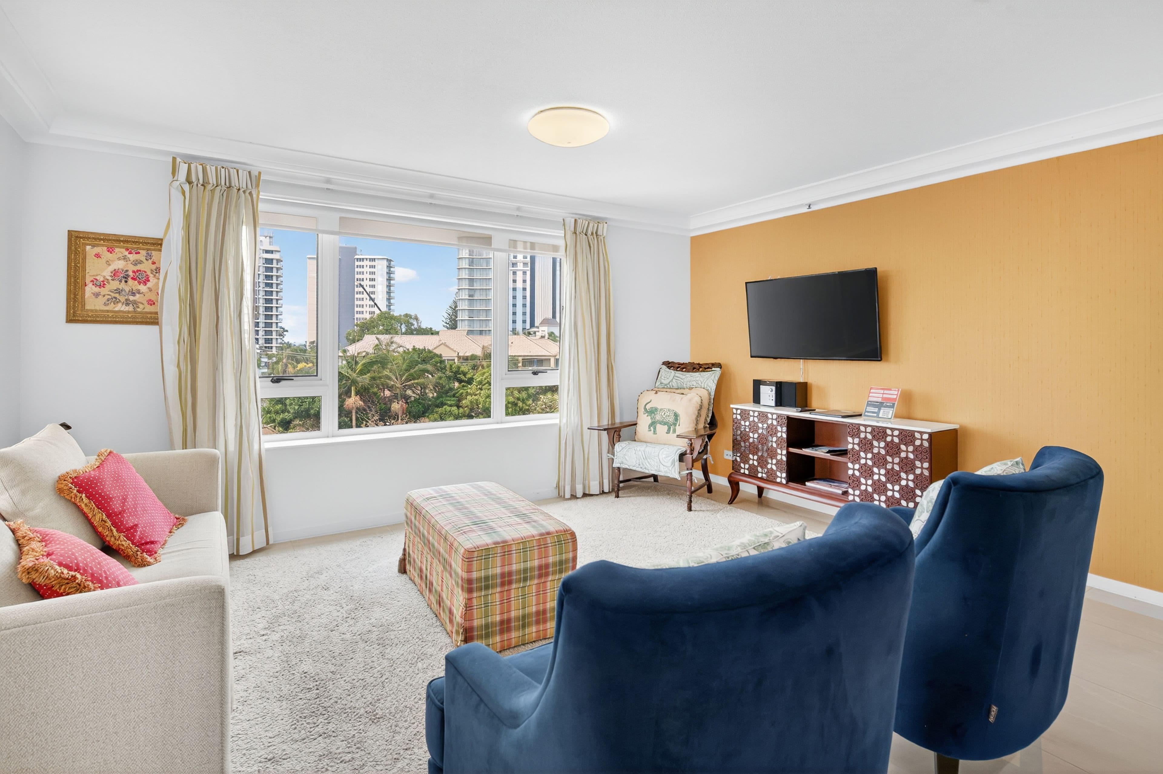 129 Surf Parade , Broadbeach QLD 4218, Broadbeach - Thumbnail 3