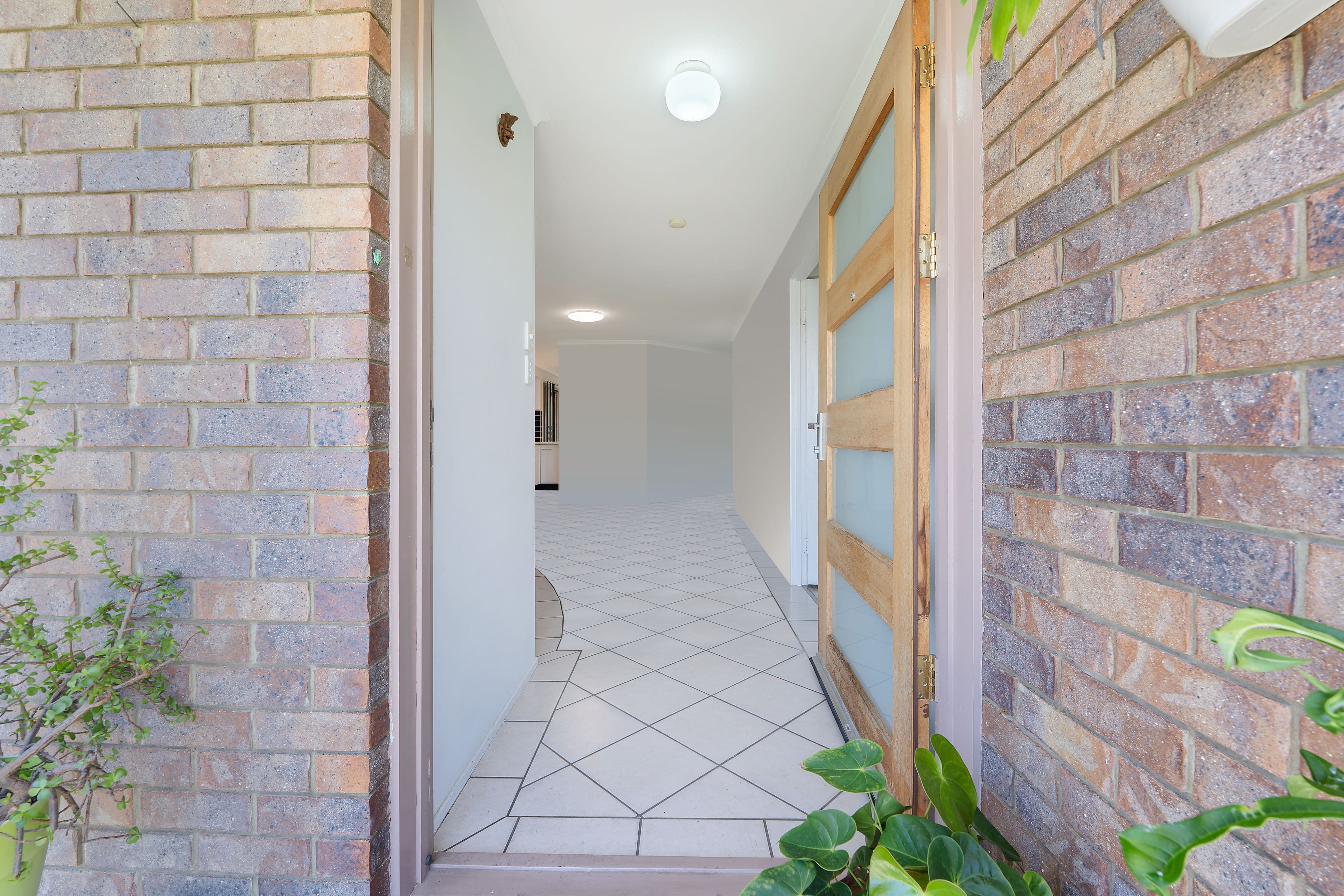 3 Brisbane Crescent , Deception Bay QLD 4508, Deception Bay - Thumbnail 2