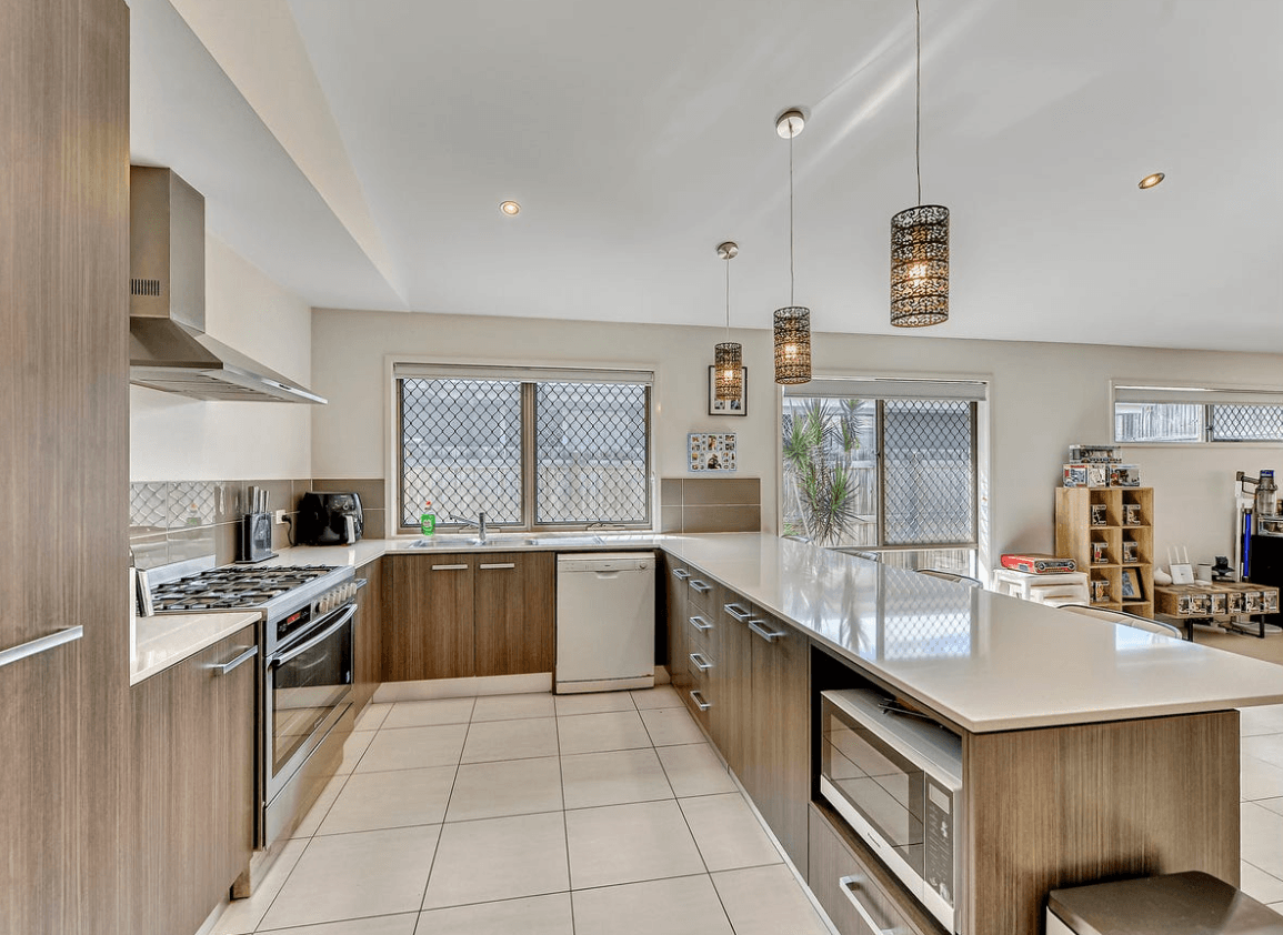 18 Hall Court , Bellbird Park QLD 4300, Bellbird Park - Thumbnail 2