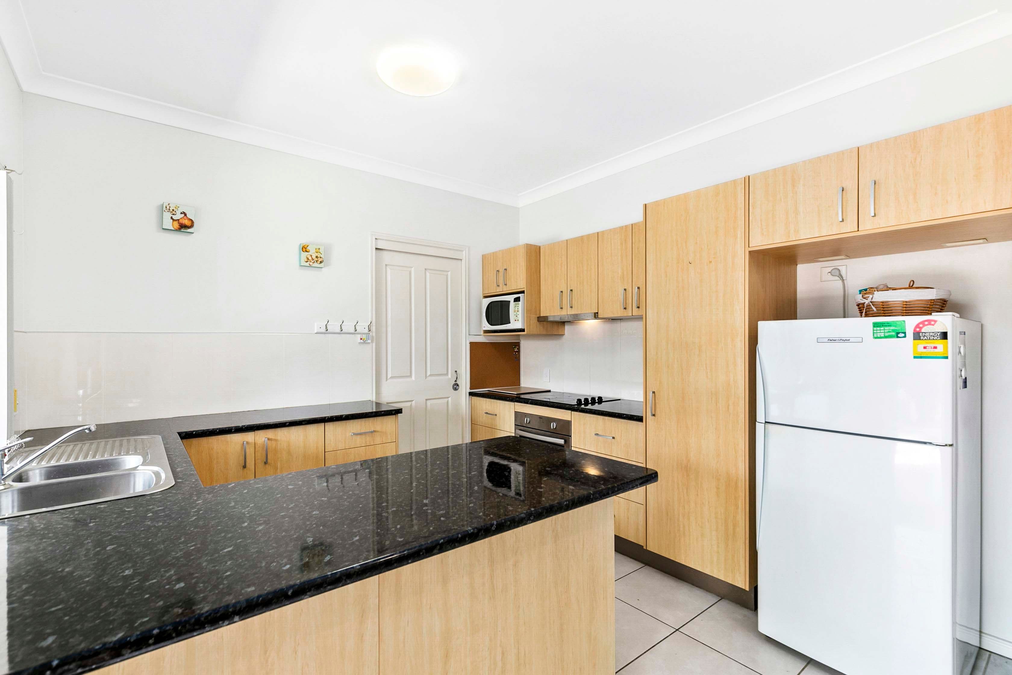 142-146 Elizabeth Street , Urangan QLD 4655, Urangan - Thumbnail 7