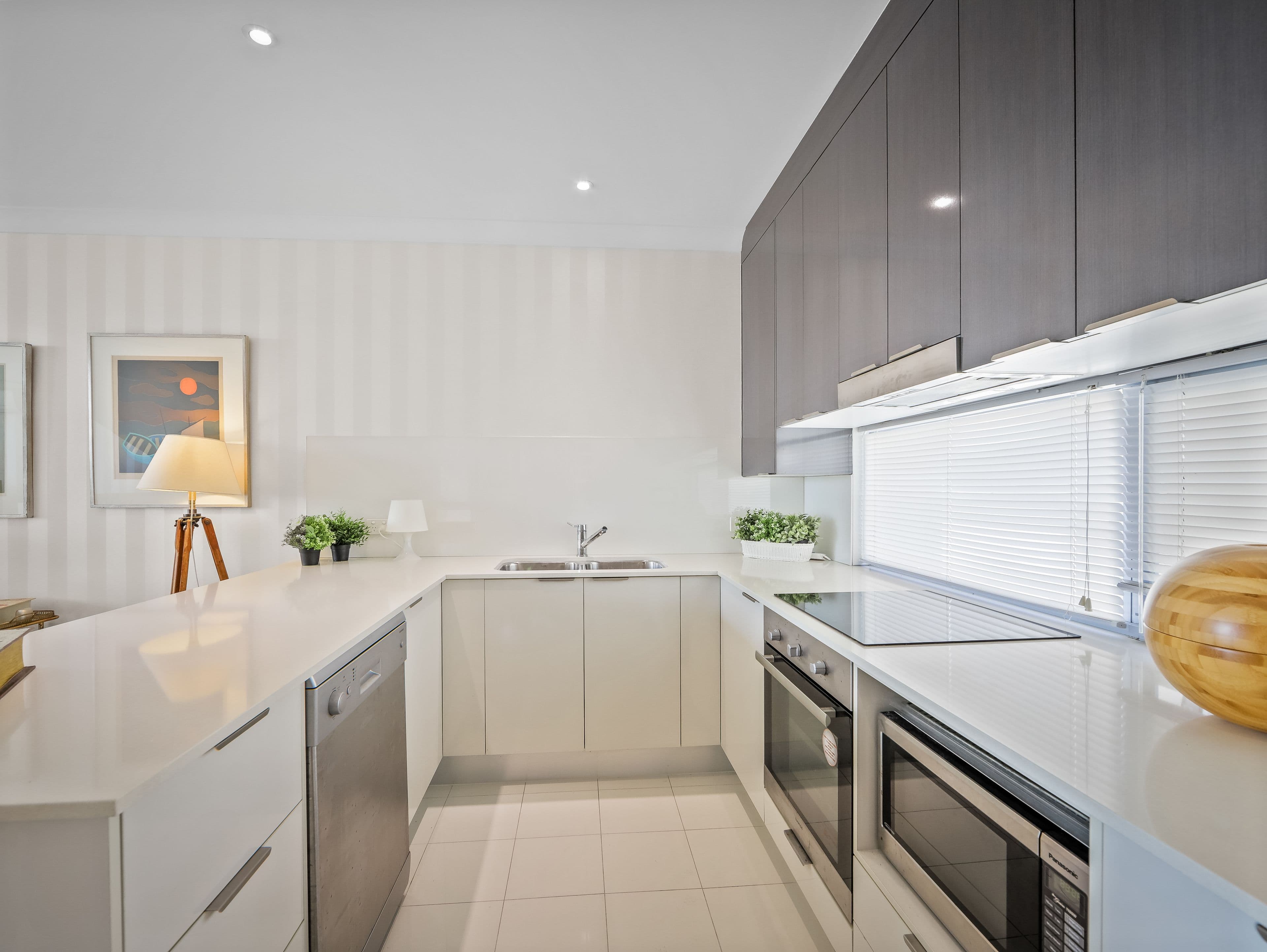 5036 Emerald Island Drive , Carrara QLD 4211, Carrara - Thumbnail 3