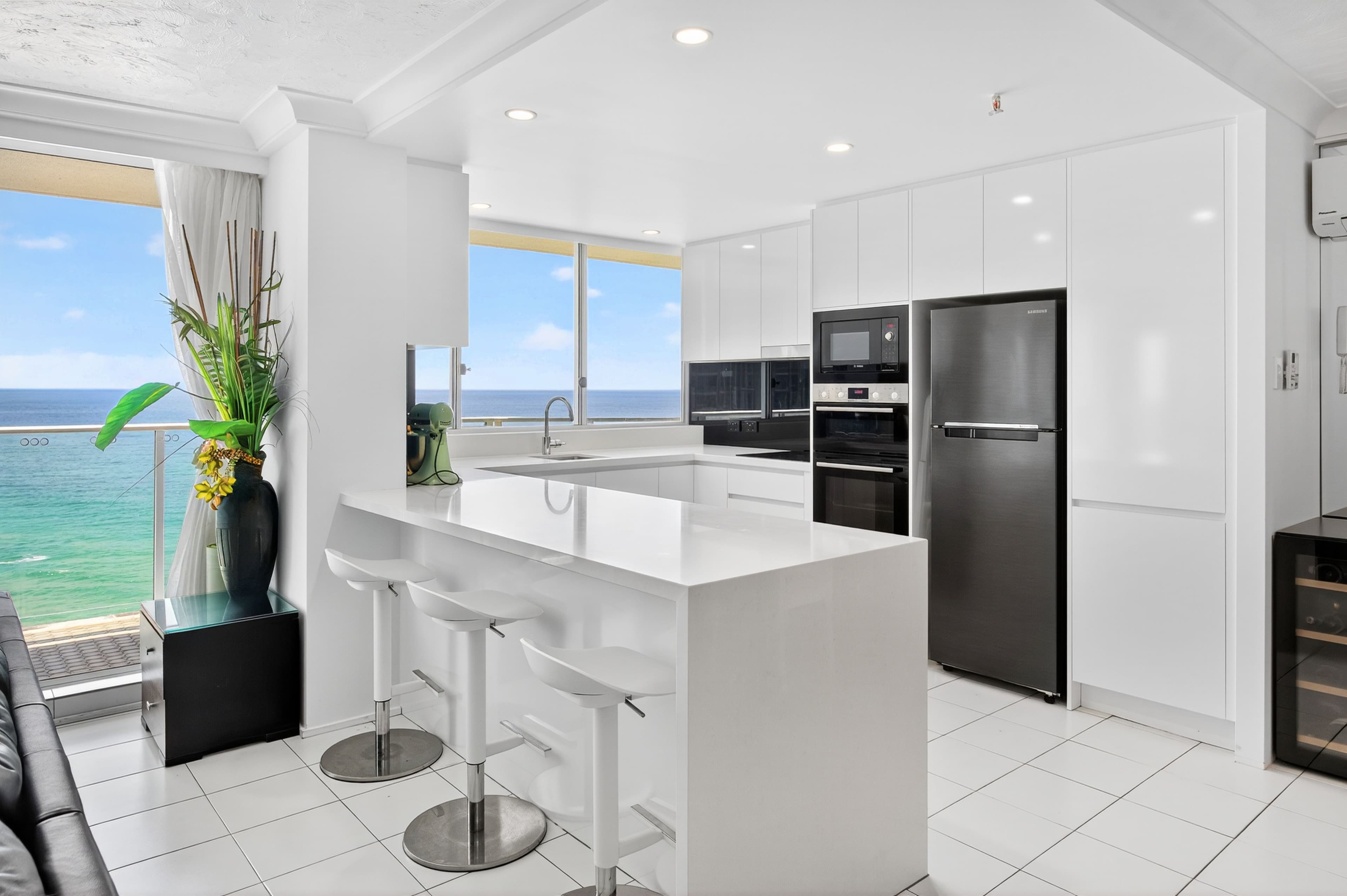 150 The Esplanade , Surfers Paradise QLD 4217, Surfers Paradise - Thumbnail 2