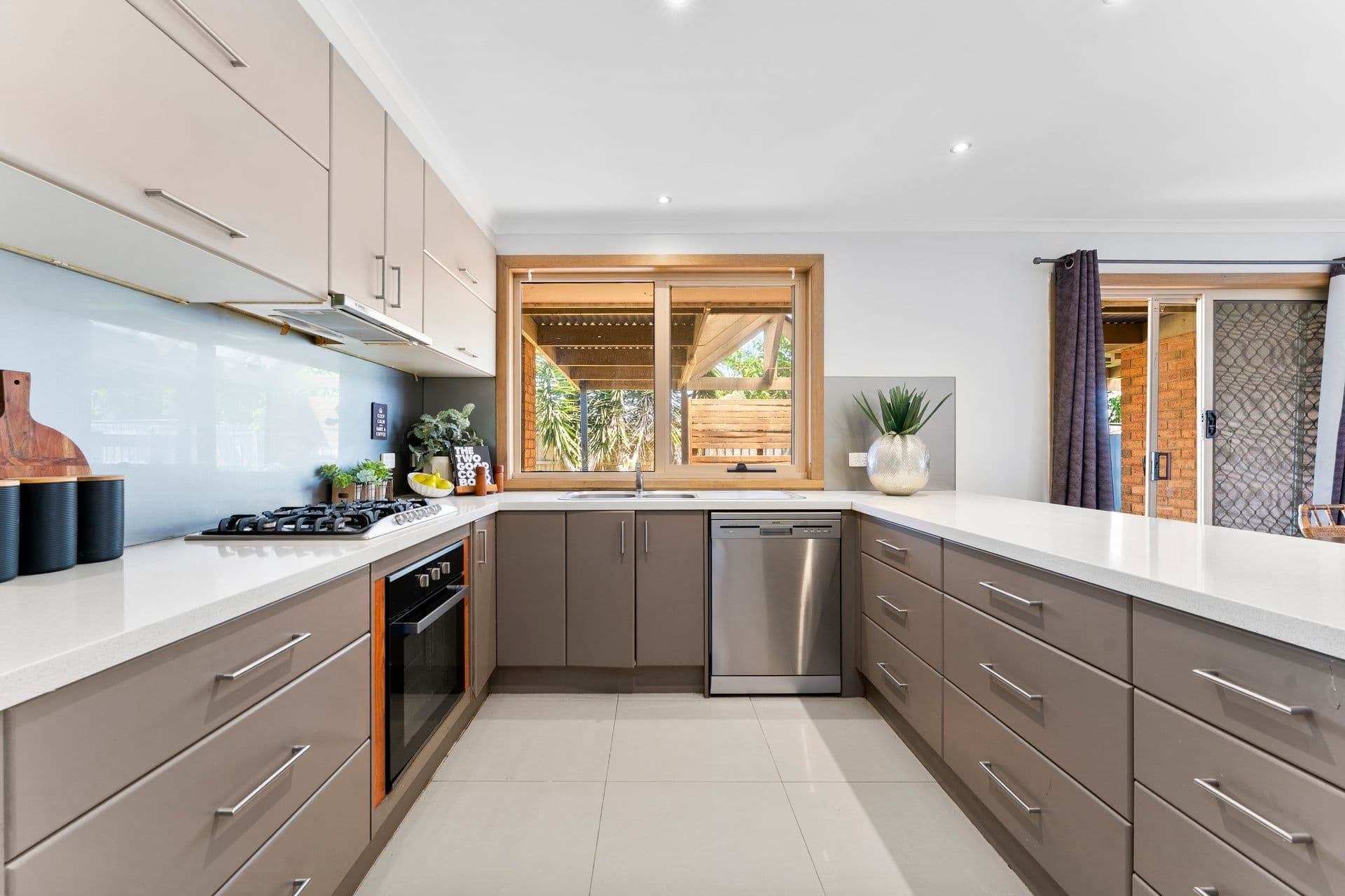 144 Lawless Drive , Cranbourne North VIC 3977, Cranbourne North - Thumbnail 6