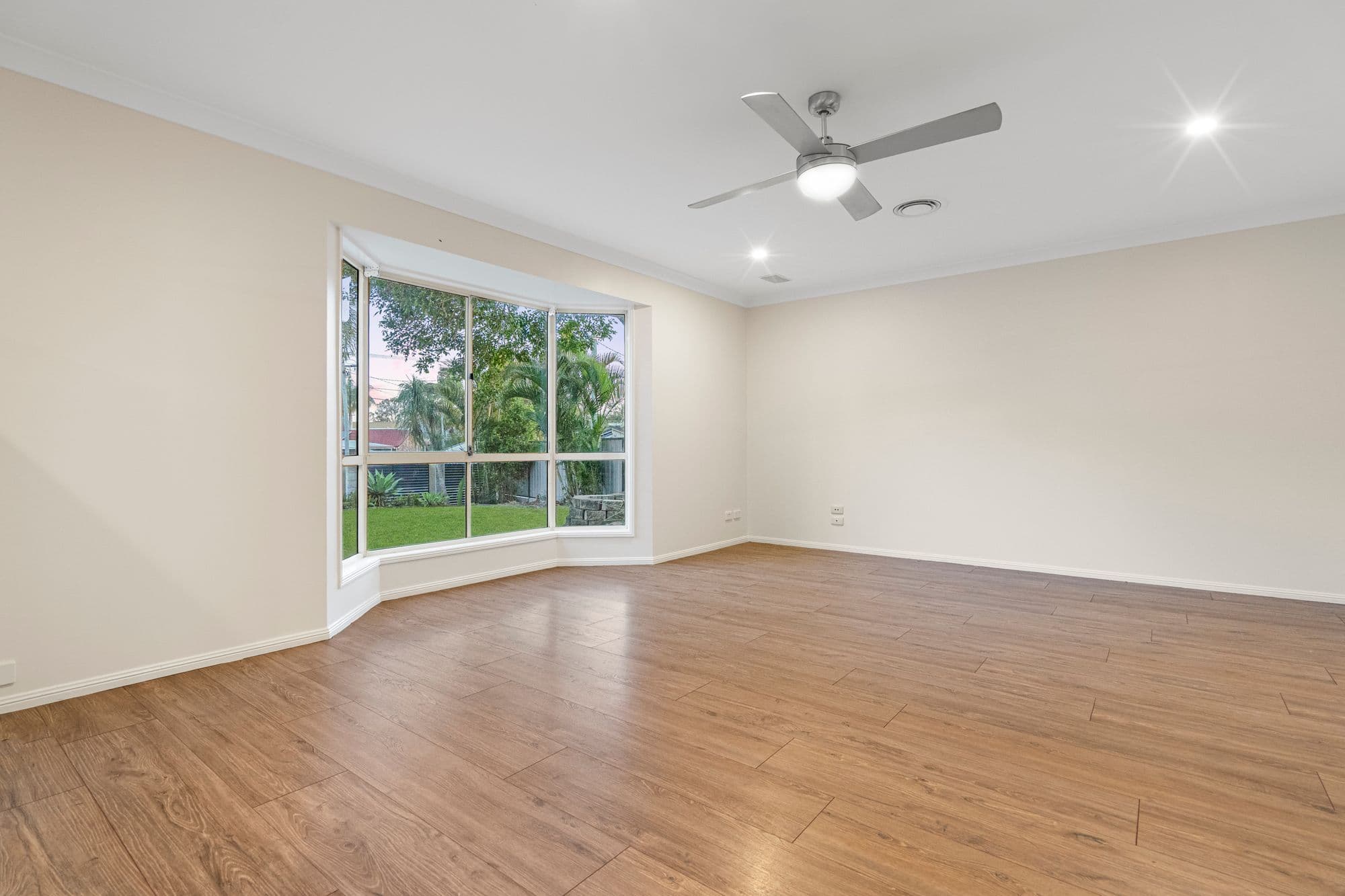 2 YARABAH Crescent , Shailer Park QLD 4128, Shailer Park - Thumbnail 4