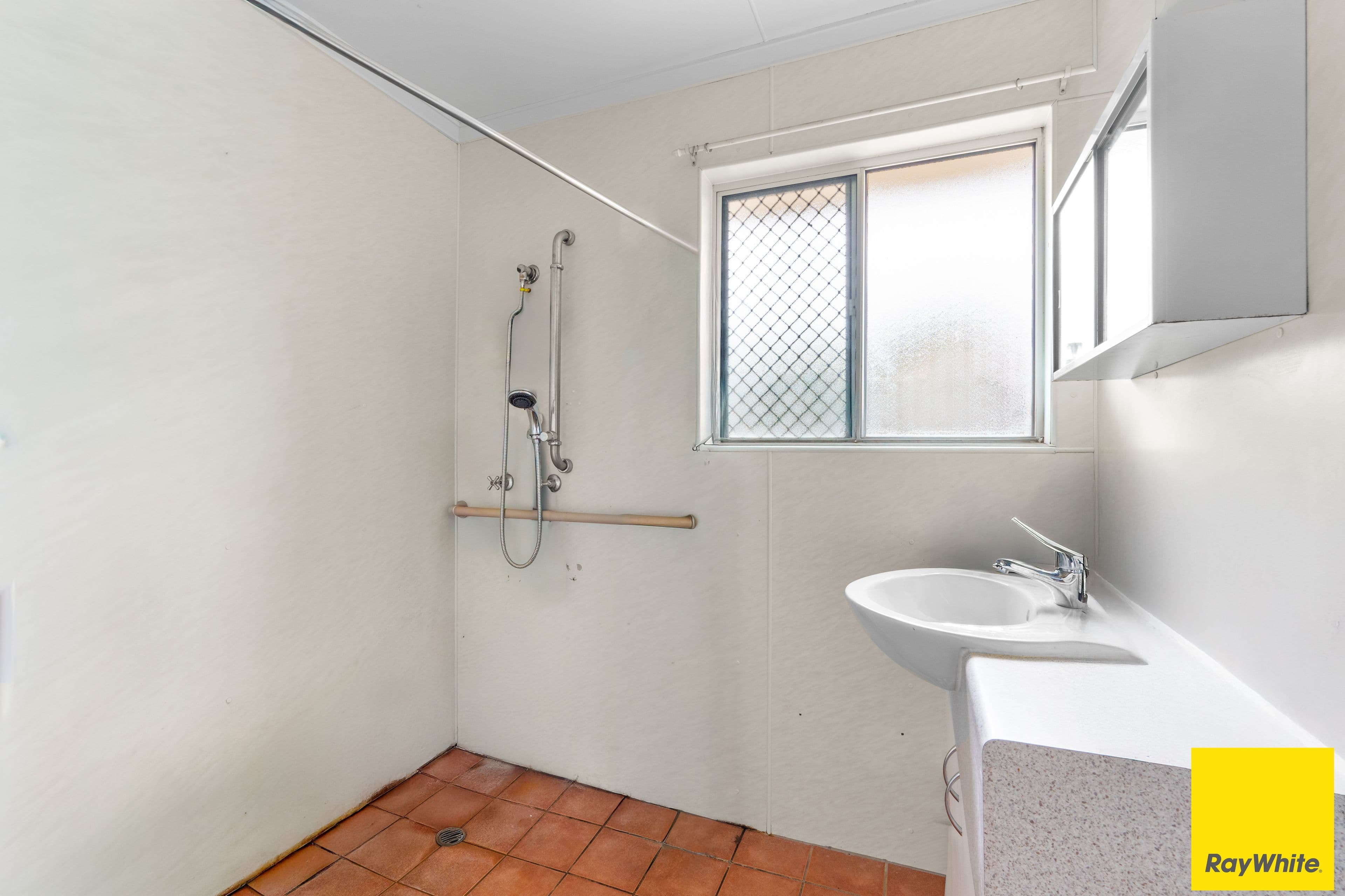 43 Frances Street, Mooroobool - Thumbnail 3