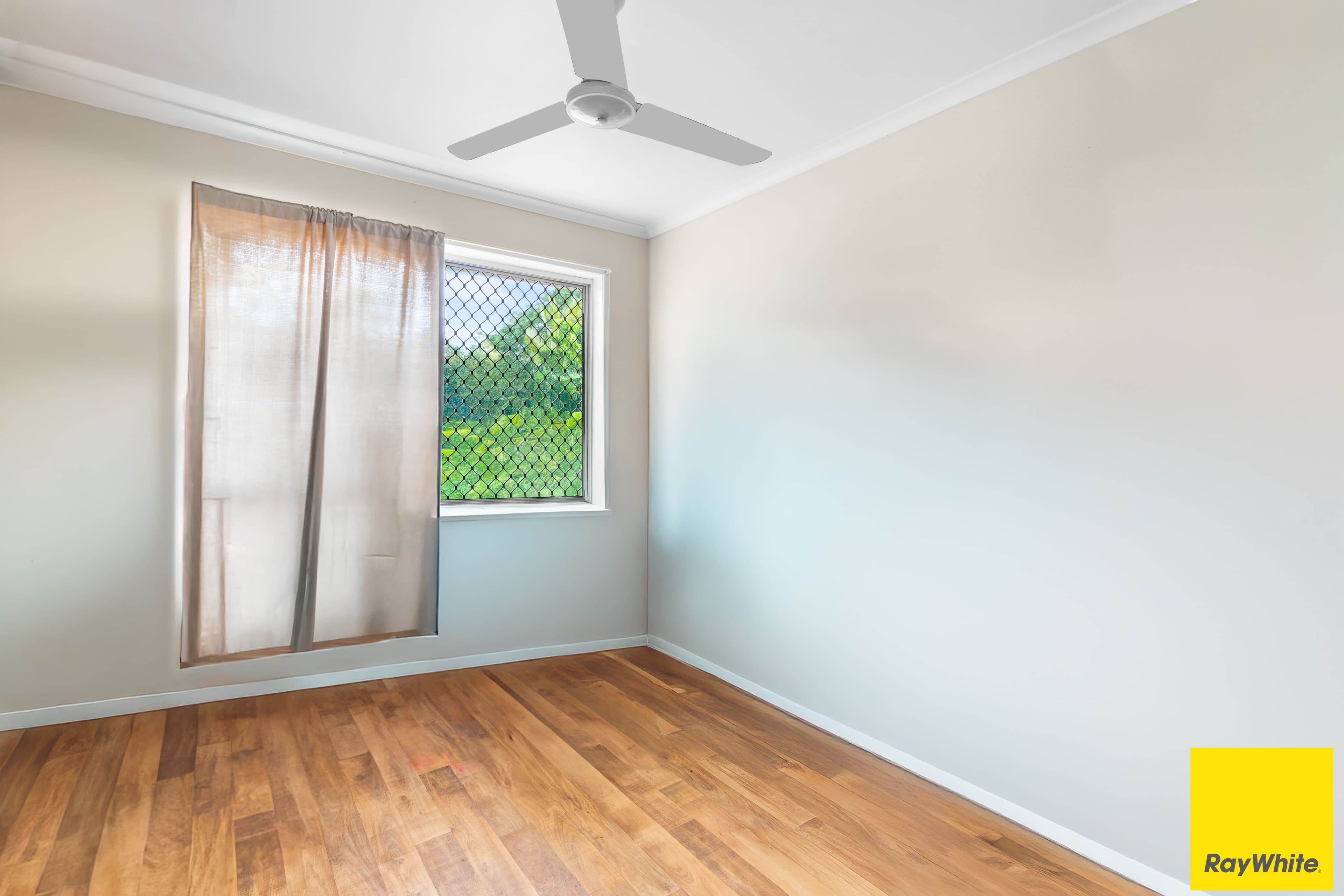 43 Frances Street, Mooroobool - Thumbnail 4