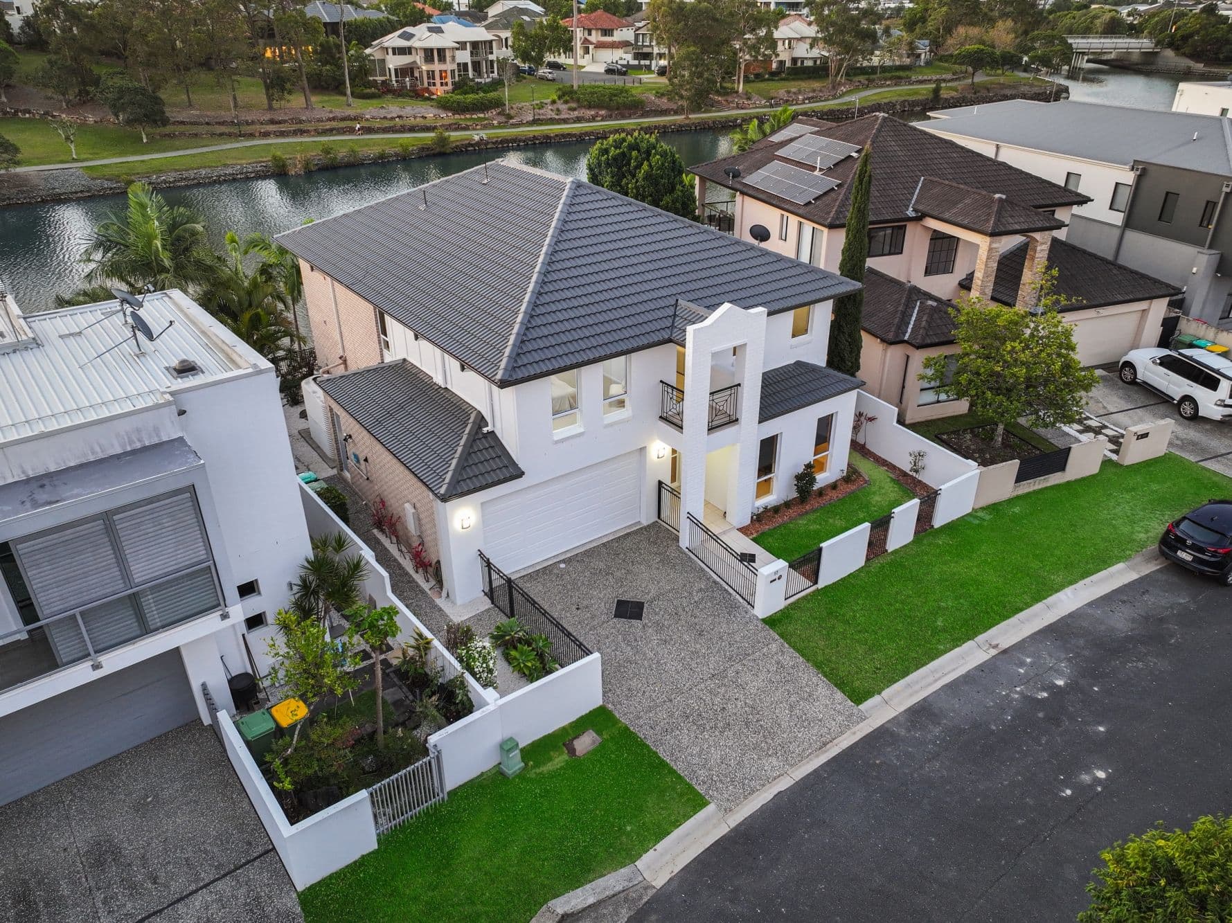 17 Valetta Crescent , Varsity Lakes QLD 4227, Varsity Lakes - Thumbnail 2
