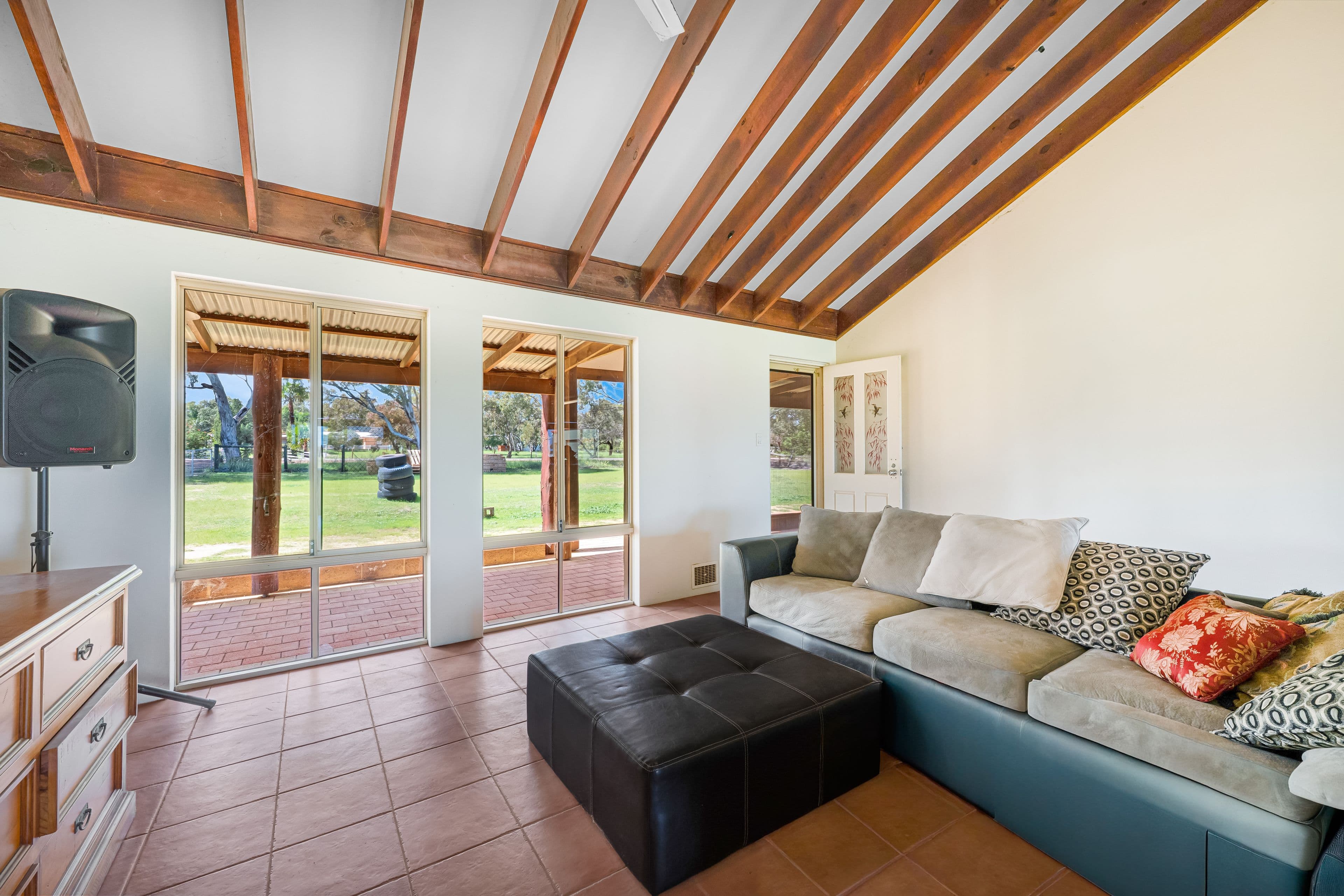 36 Longva Road , Moresby WA 6530, Moresby - Thumbnail 3