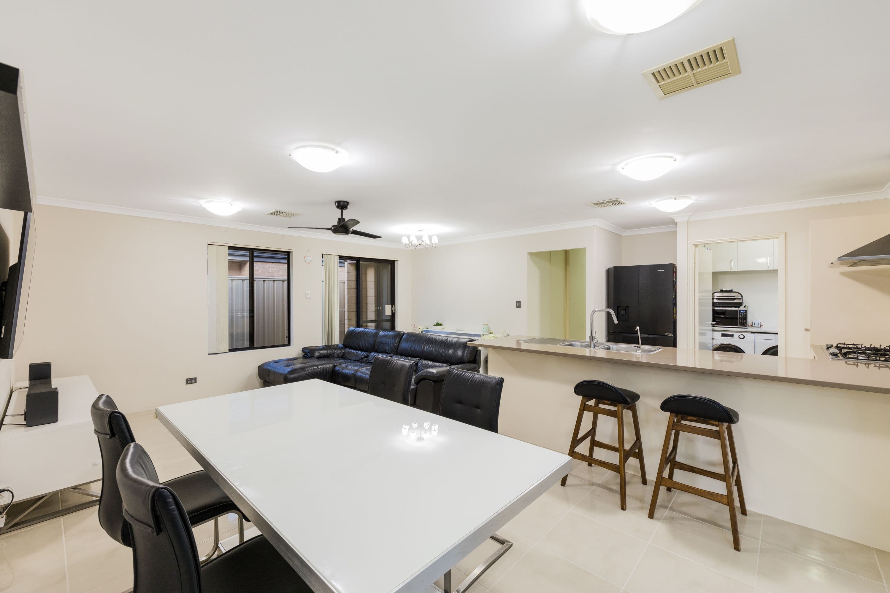 35 Ballycastle Loop , Canning Vale WA 6155, Canning Vale - Thumbnail 4